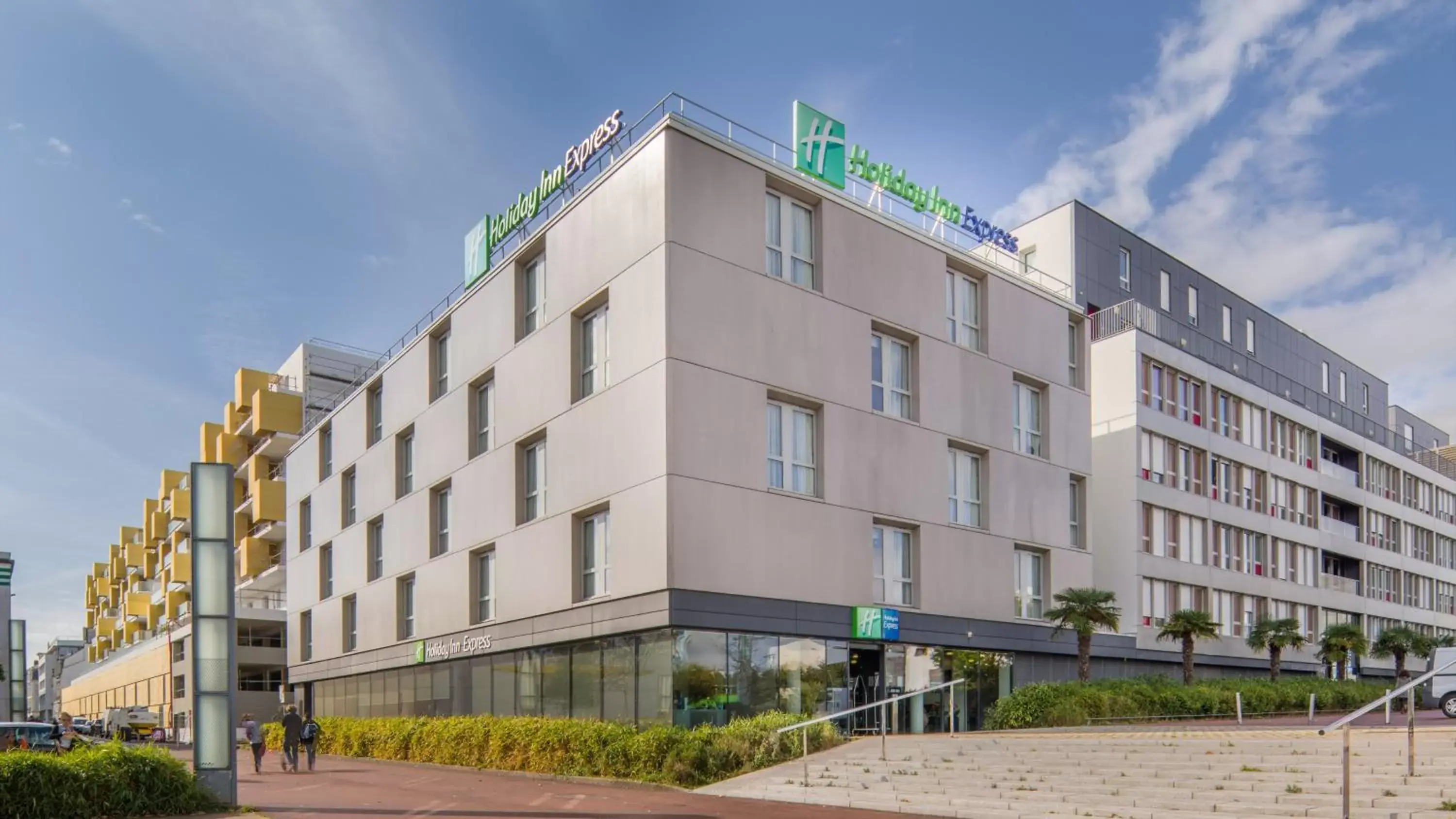 Property Building in Holiday Inn Express Saint-Nazaire, an IHG Hotel