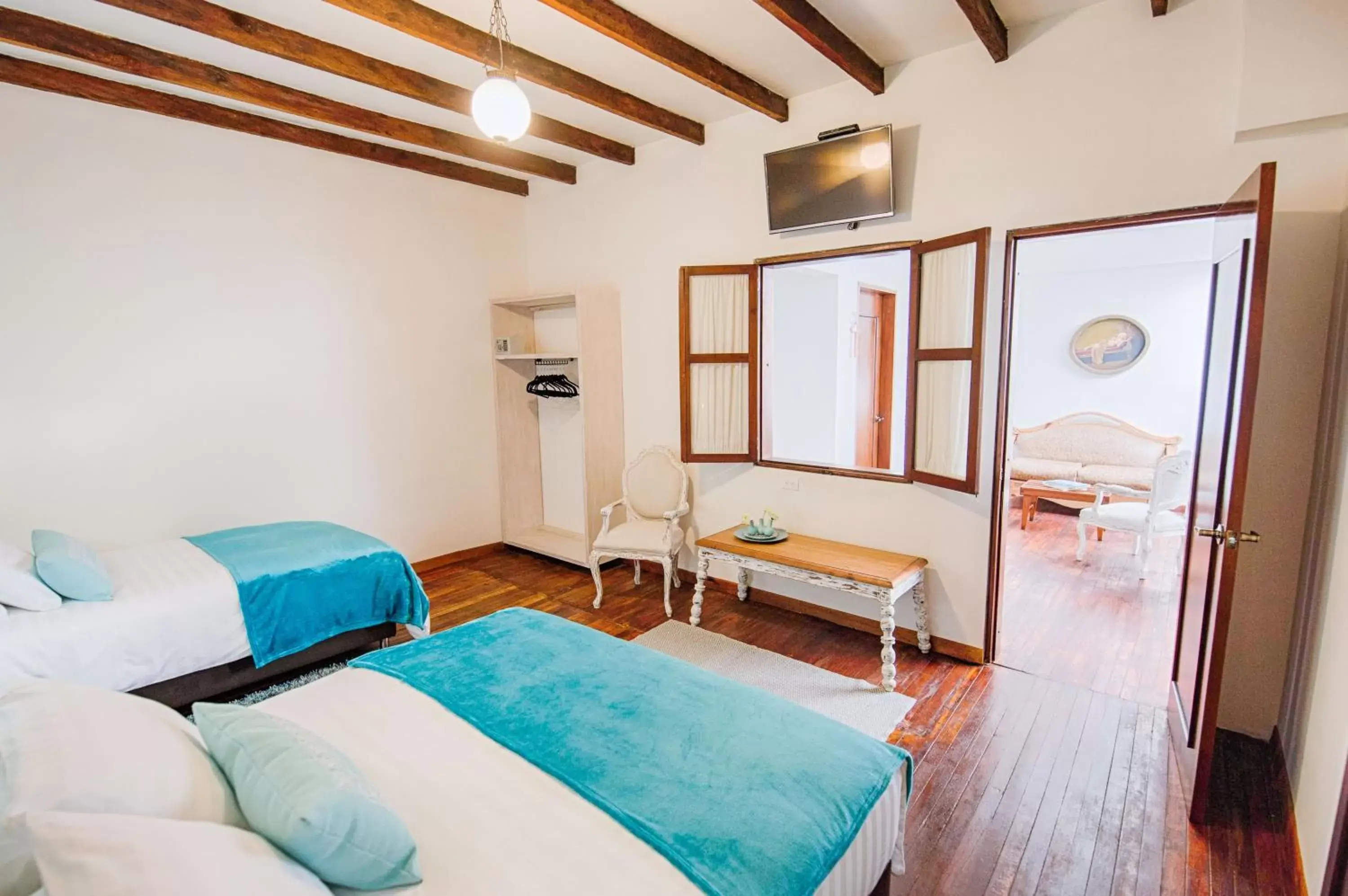 Superior Twin Room in Leclerc Hotel Boutique Cali Granada Superior Twin Room in Leclerc Hotel Boutique Cali Granada