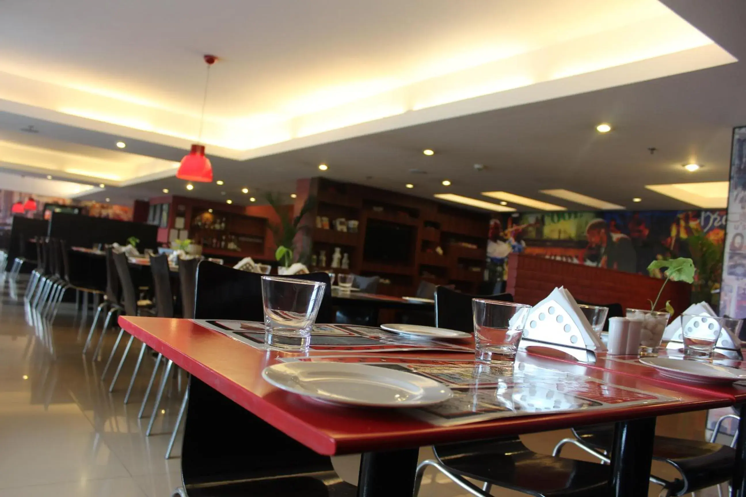 Restaurant/Places to Eat in Red Fox Hotel, Jaipur