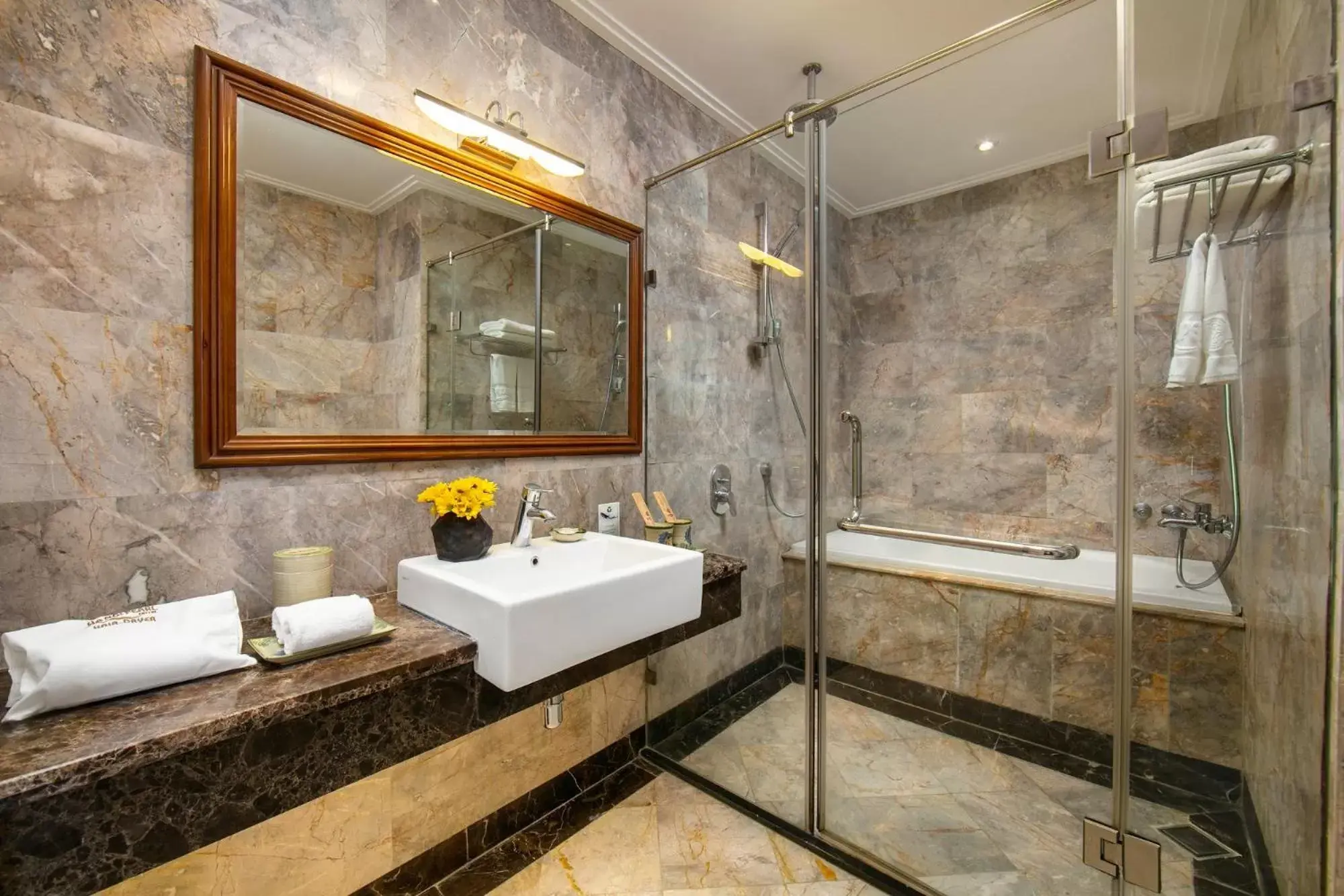 Bathroom in Hanoi Pearl Hotel