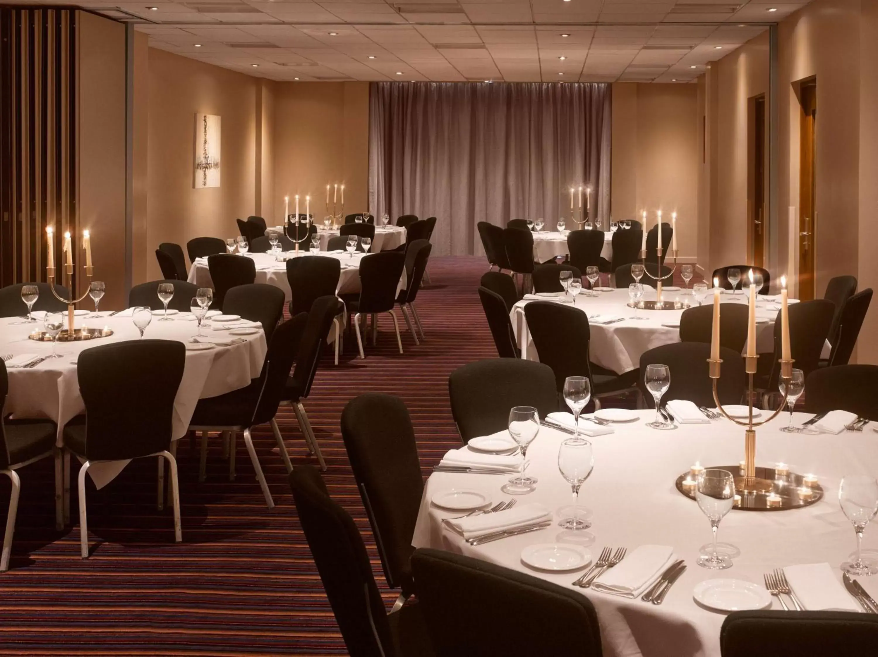 Banquet/Function facilities, Restaurant/Places to Eat in Radisson Blu Hotel Belfast