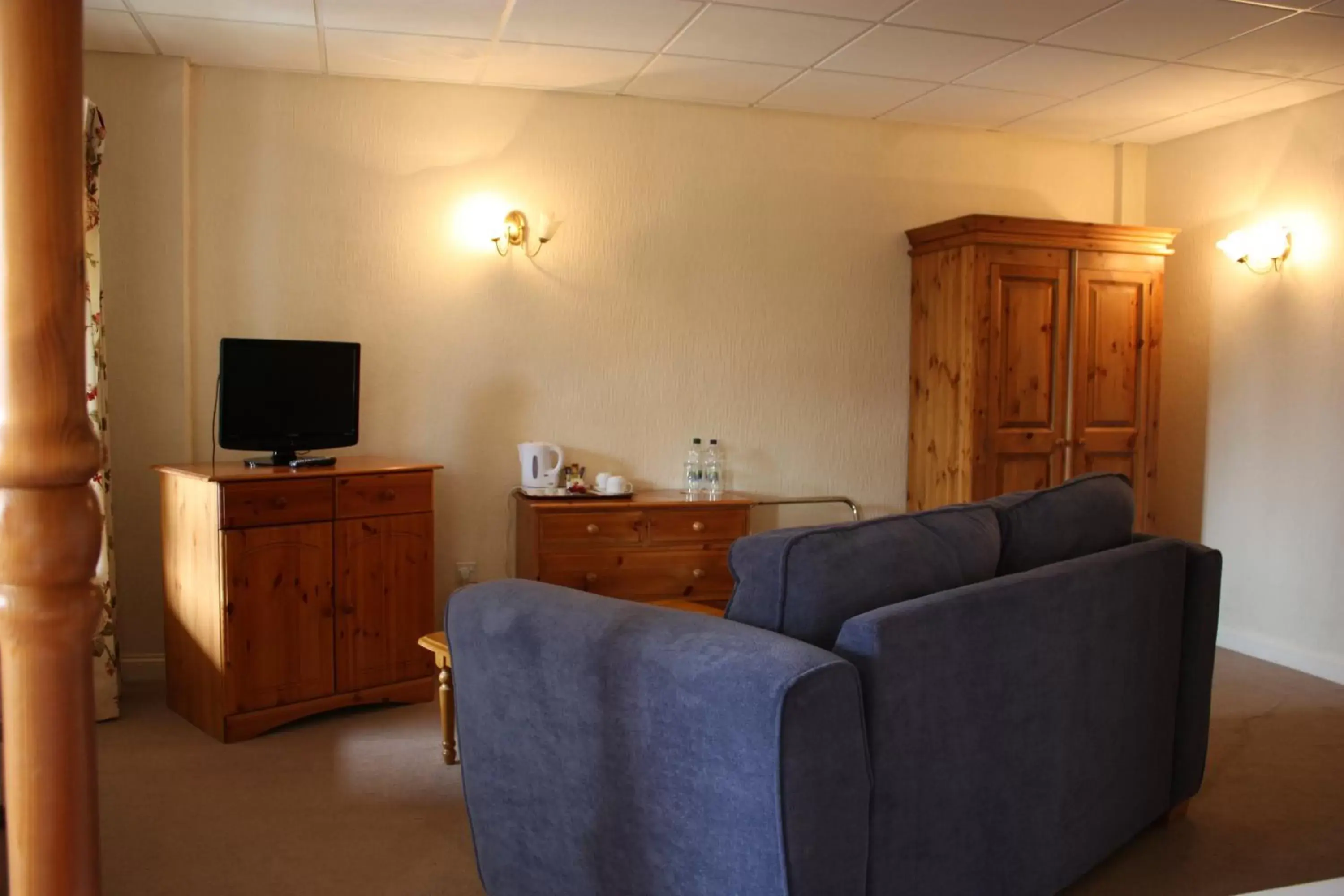 Living room, Seating Area in Oliver Cromwell Hotel