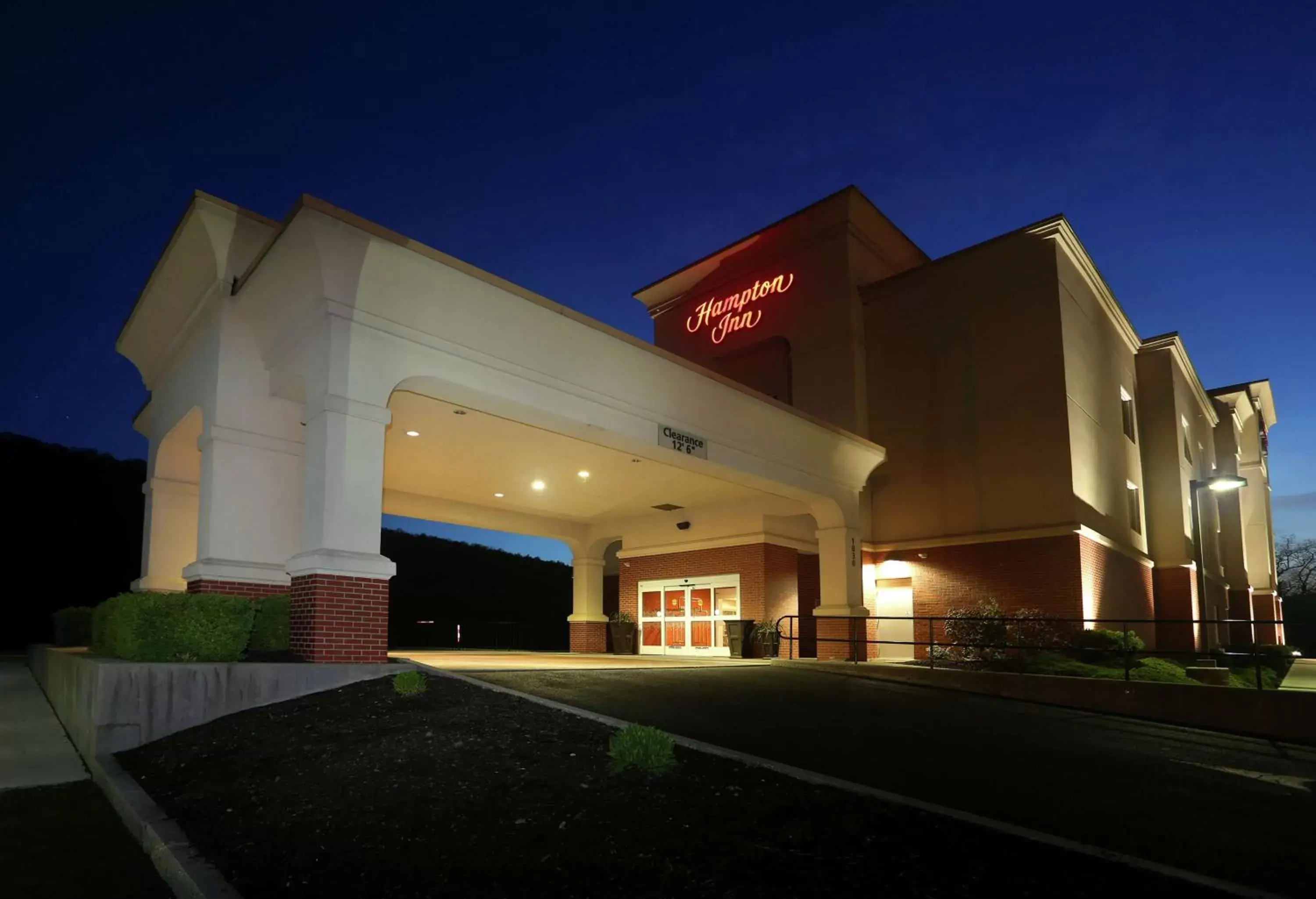 Property Building in Hampton Inn Owego