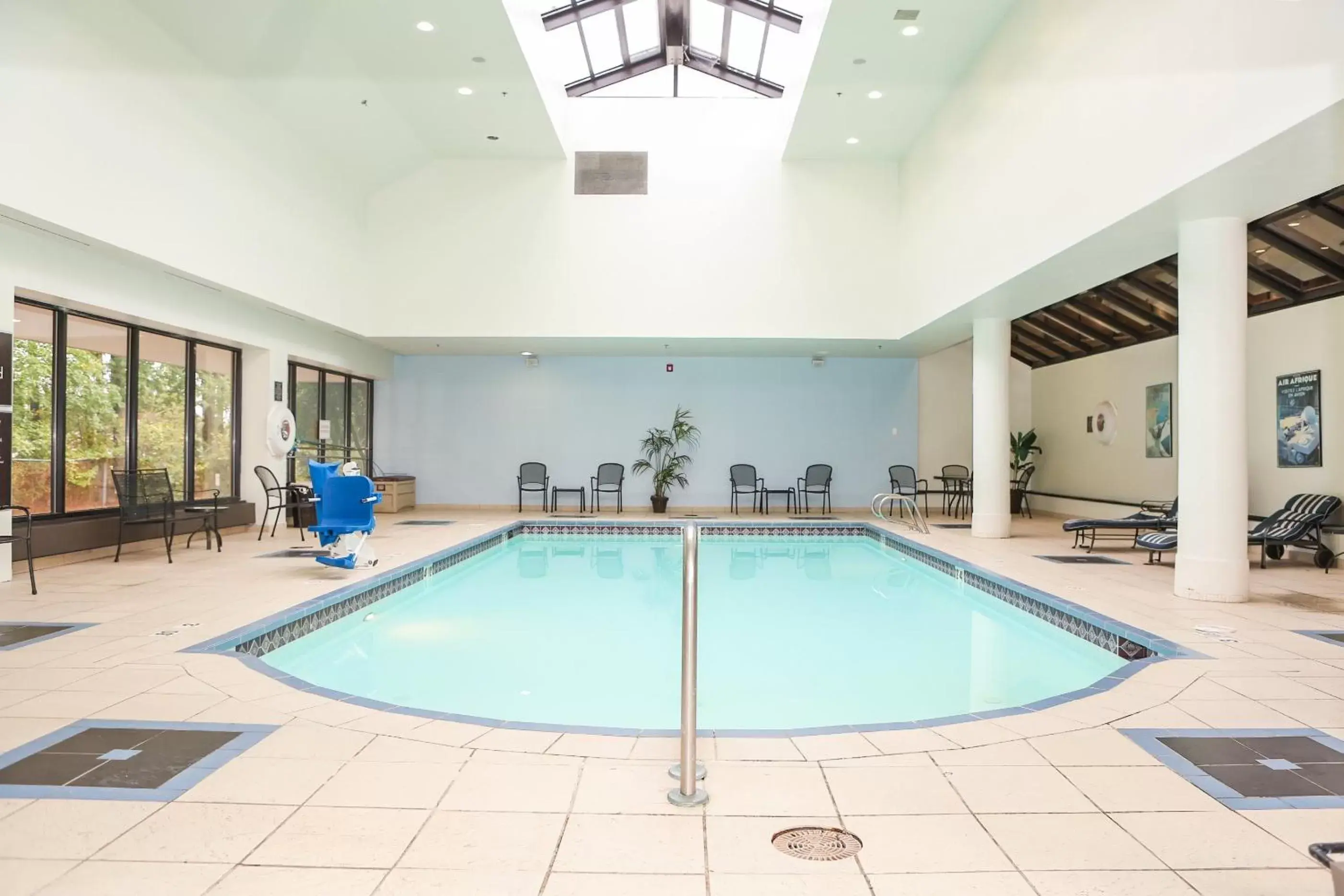 Swimming Pool in Crowne Plaza Hotel Virginia Beach-Norfolk, an IHG Hotel