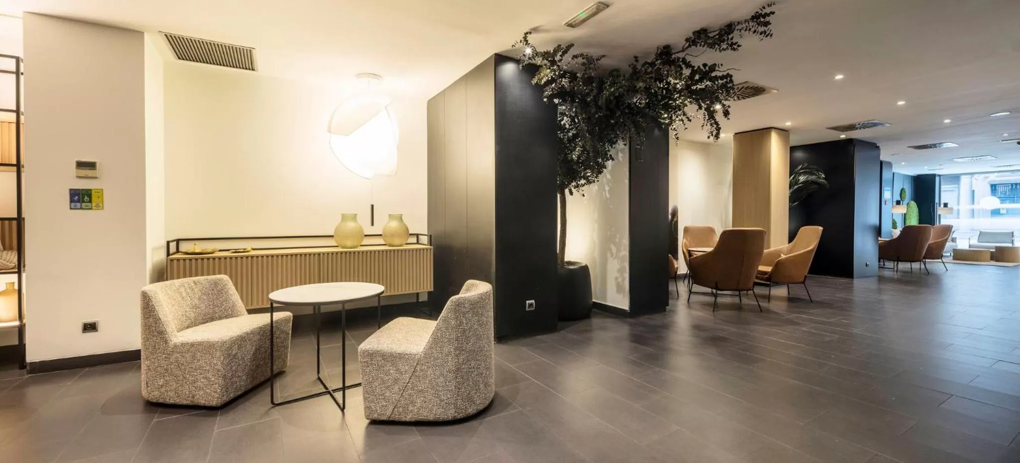 Lobby or reception in Ilunion Almirante