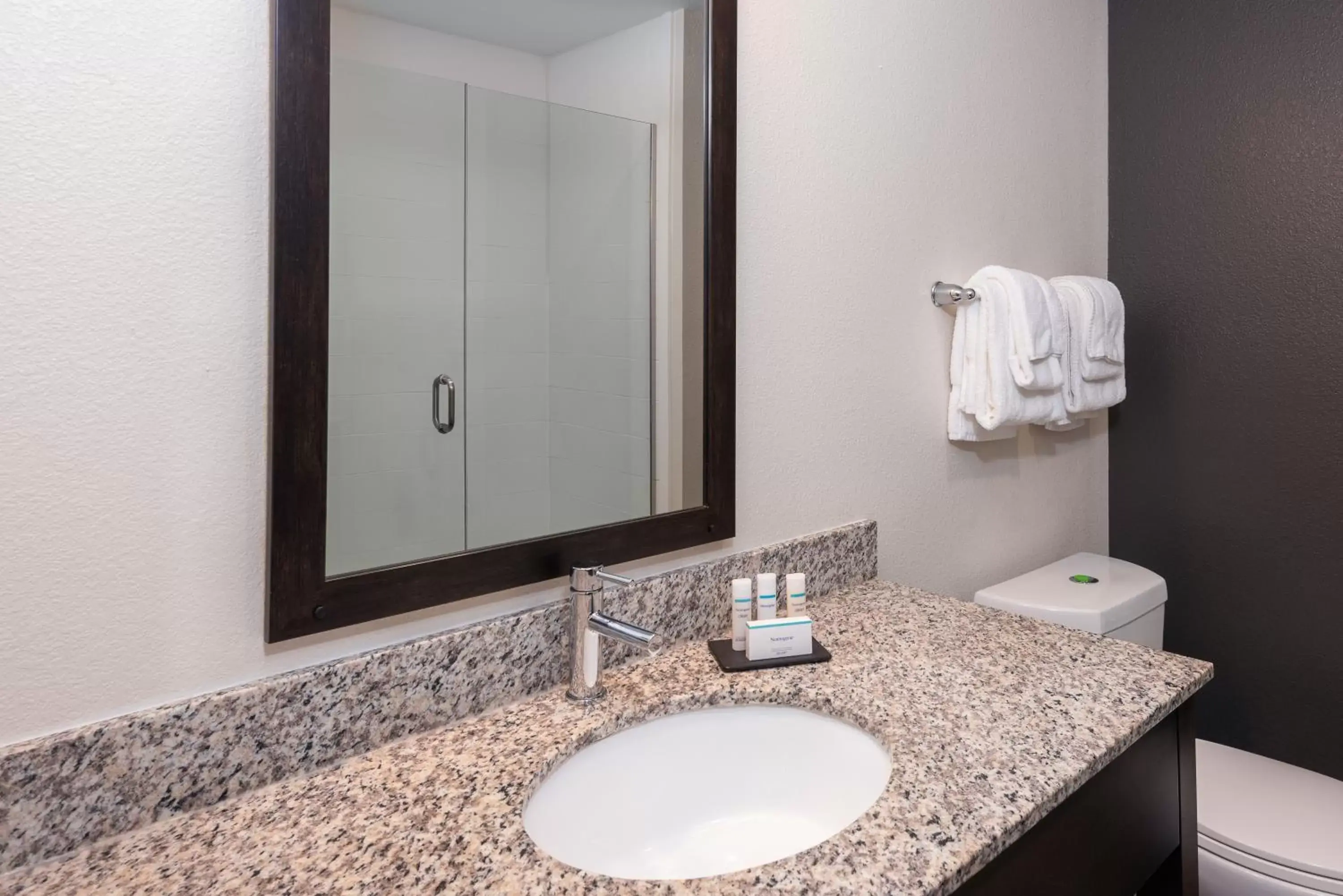 Bathroom in Magnolia Pointe; BW Signature Collection