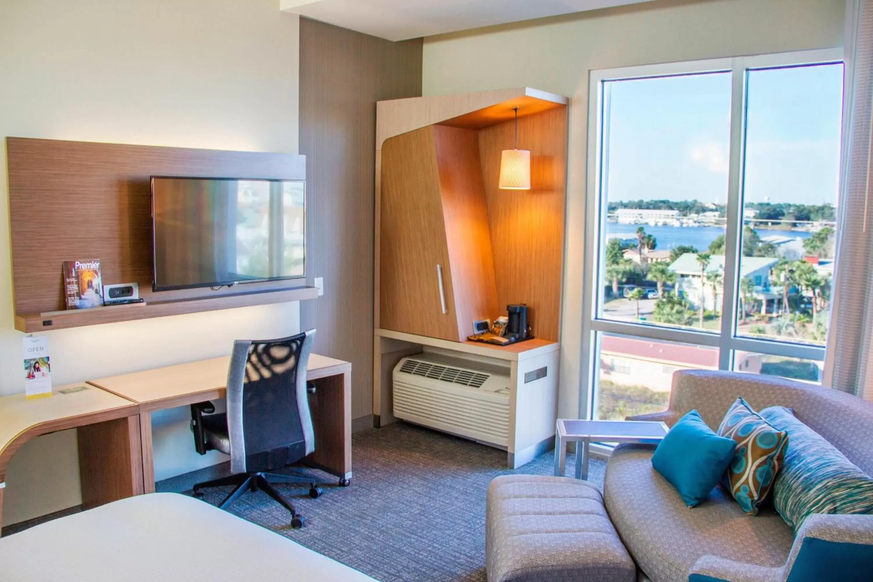 Photo of the whole room, TV/Entertainment Center in Courtyard by Marriott Fort Walton Beach-West Destin