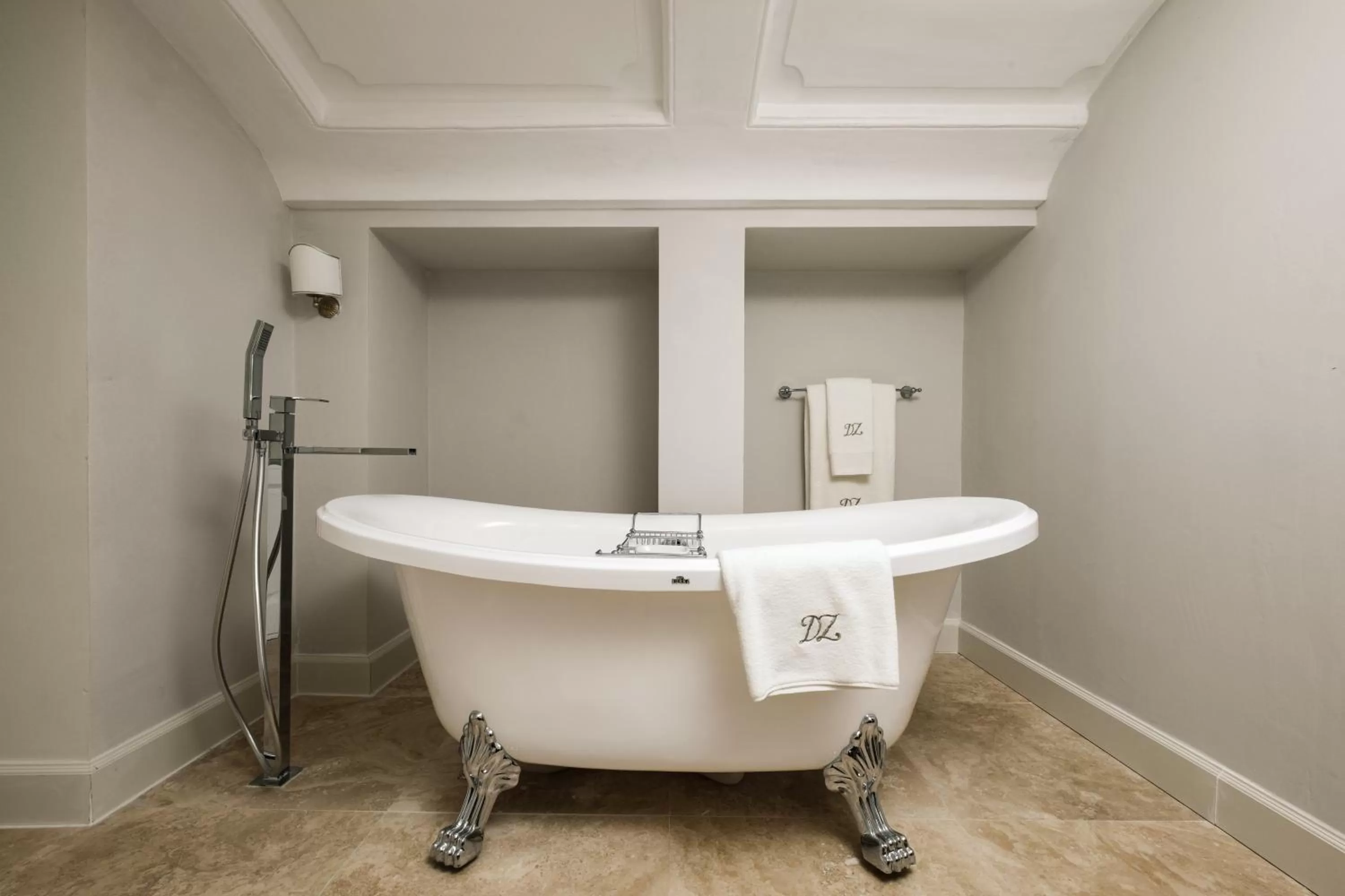 Bathroom in Domus Zamittello