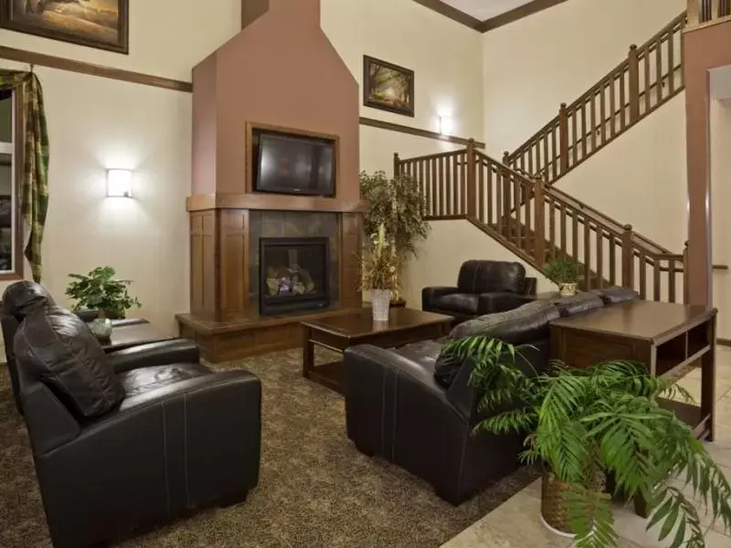 Communal lounge/ TV room, Seating Area in GrandStay Hotel and Suites Parkers Prairie