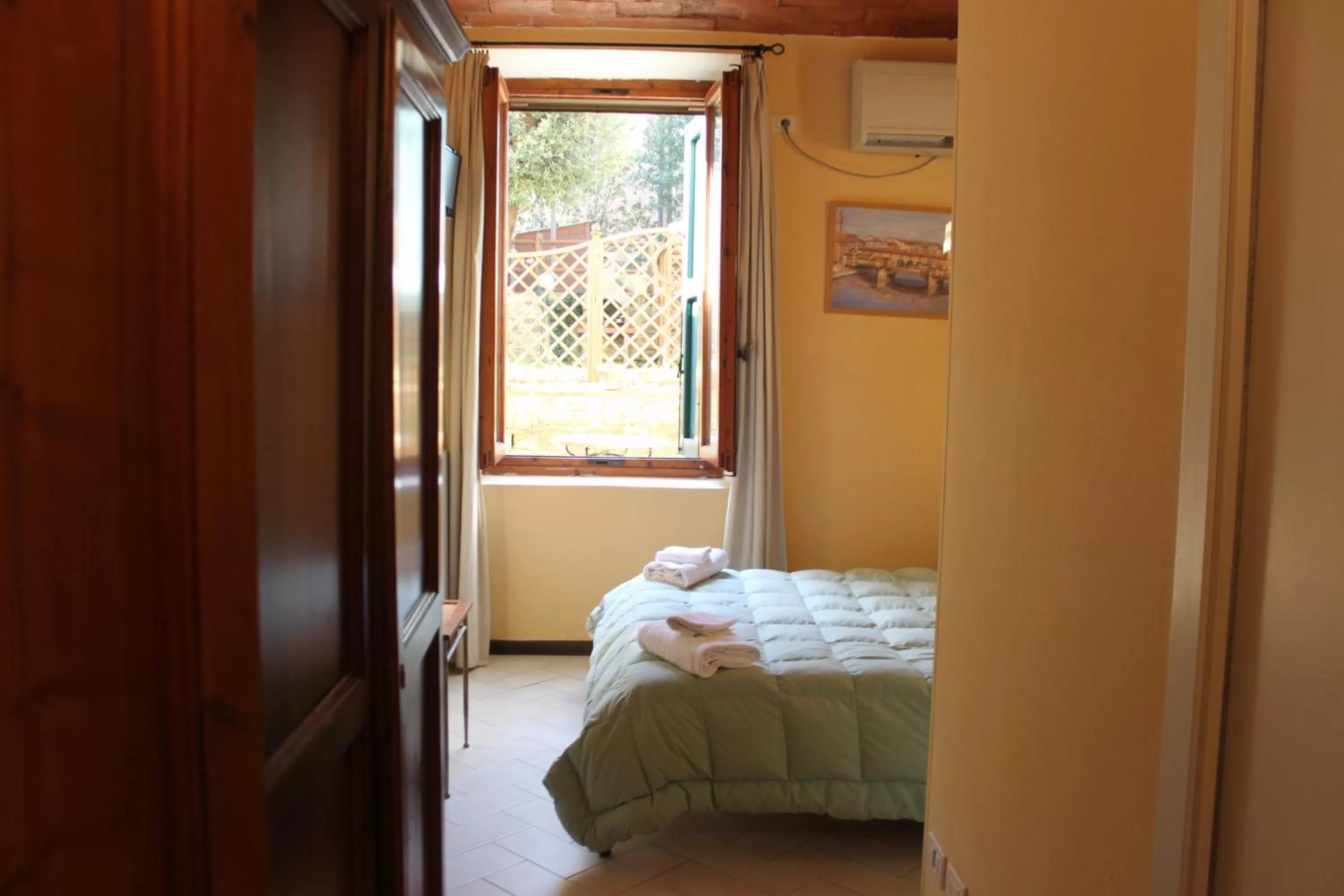 Bed in Florence Decamerone B&B