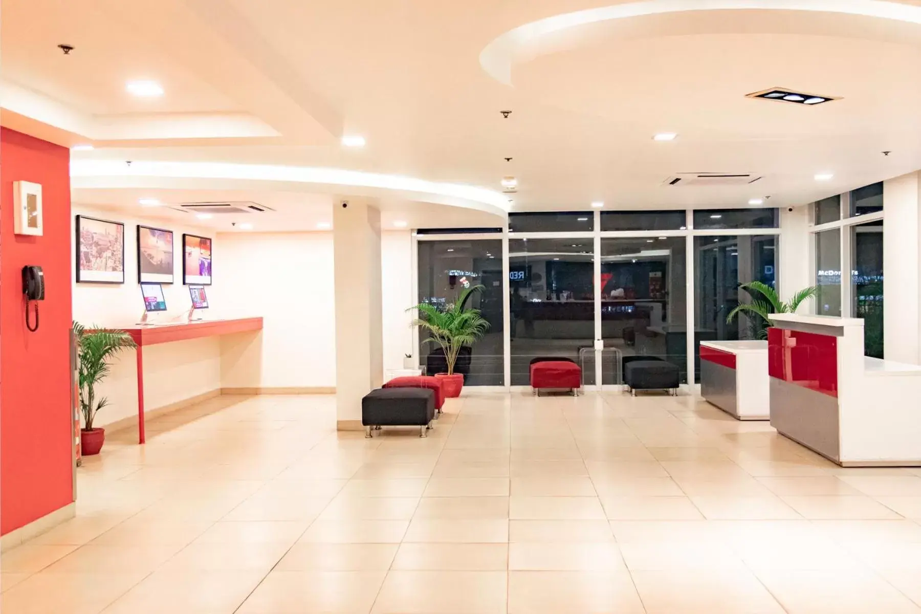 Lobby or reception, Lobby/Reception in Red Planet Clark Angeles City