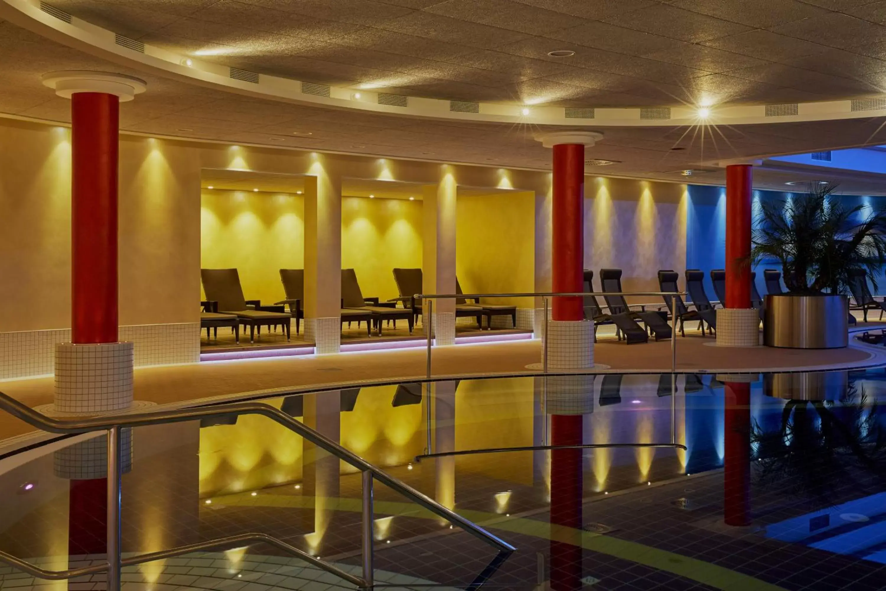 Swimming Pool in H+ Hotel & SPA Friedrichroda