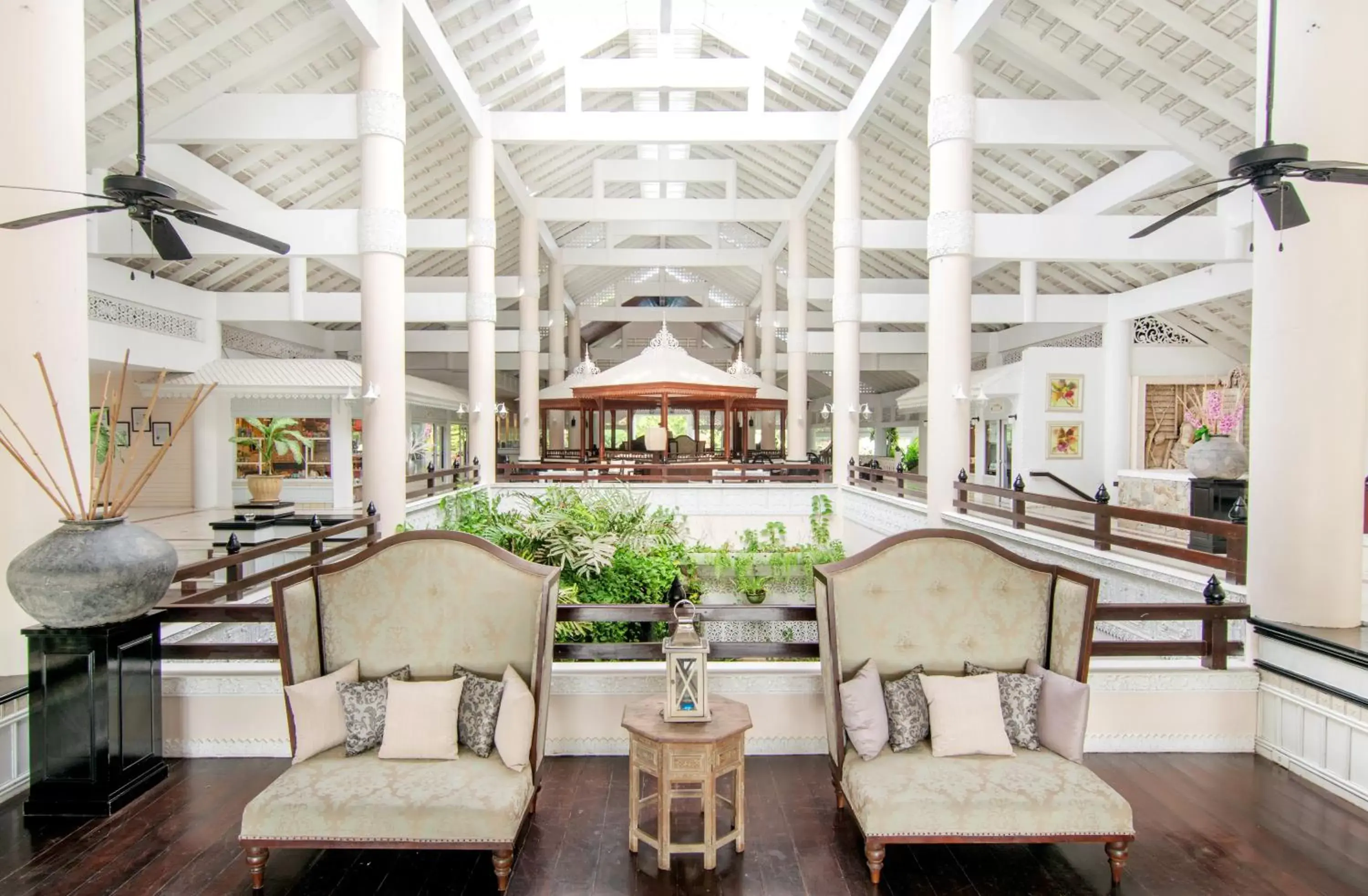 Lobby or reception, Lounge/Bar in Thavorn Palm Beach Resort Phuket - SHA Extra Plus