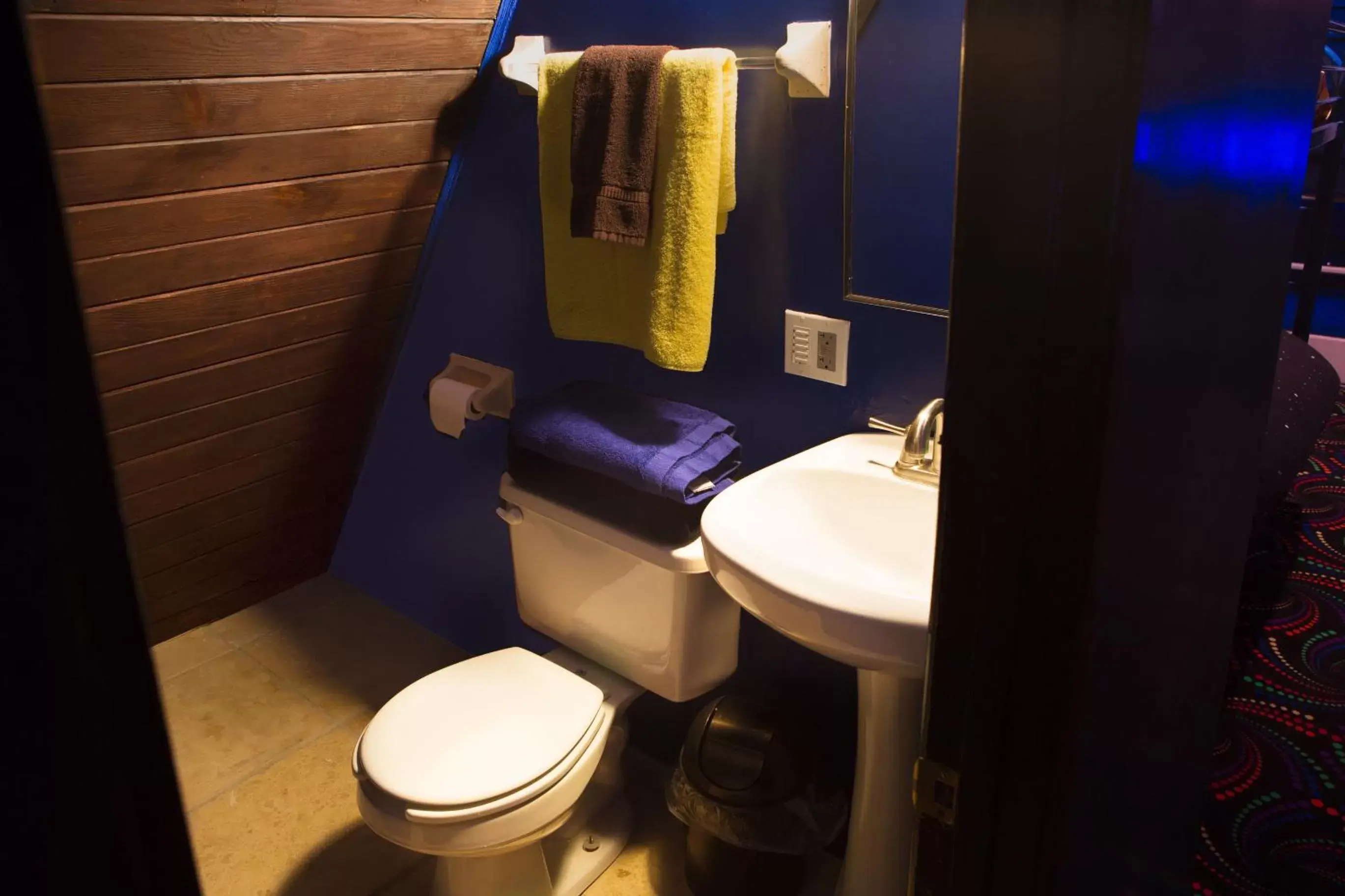 Bathroom in Hicksville Pines Chalets & Motel