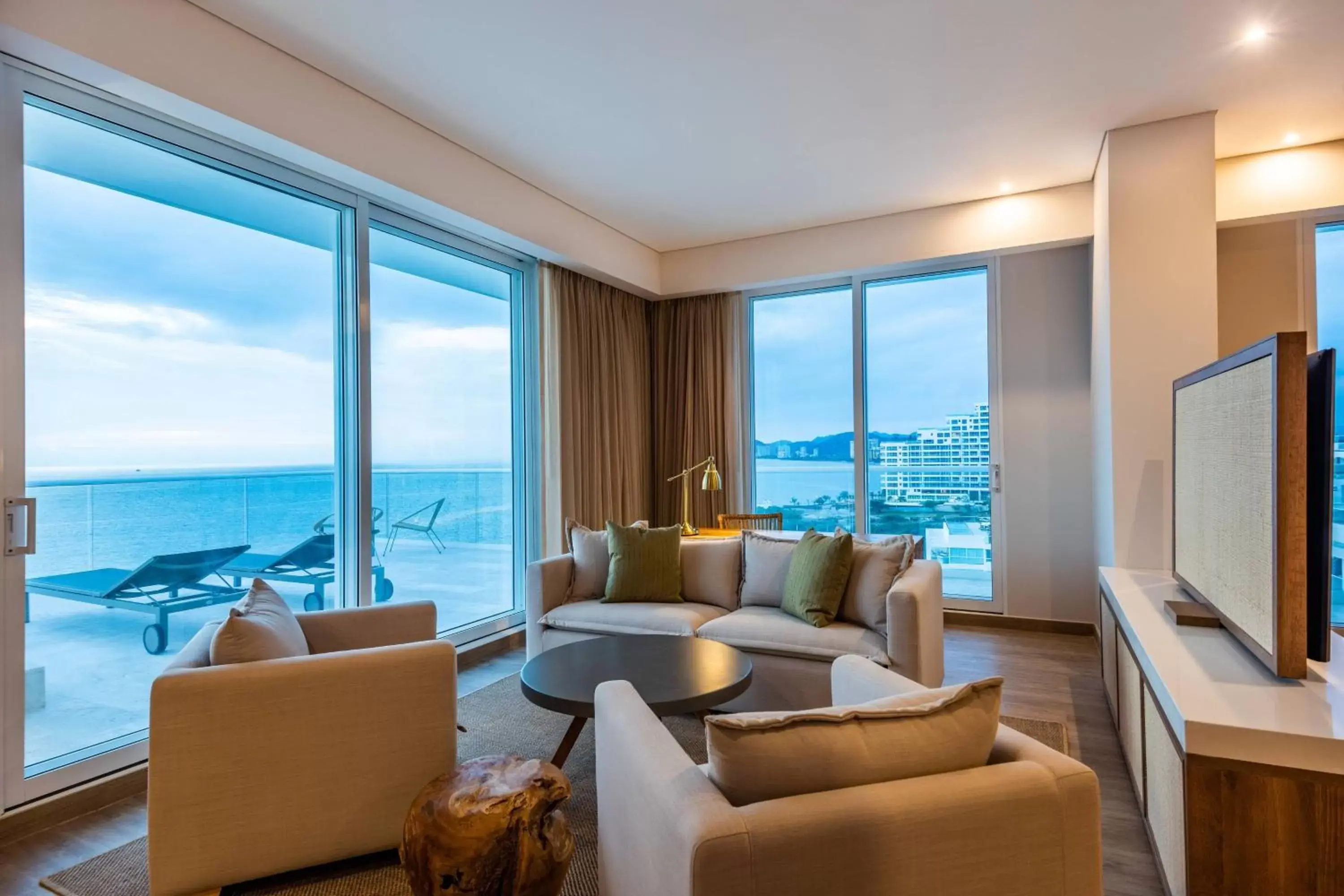 Living room in Santa Marta Marriott Resort Playa Dormida