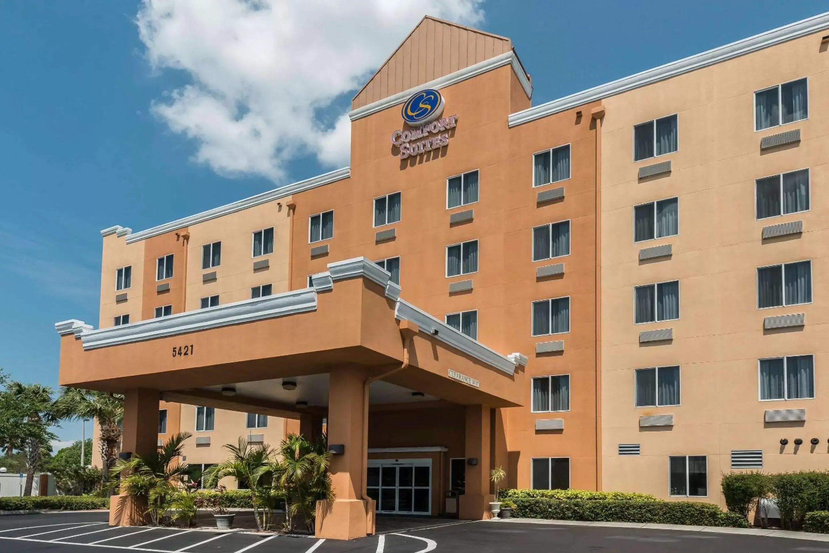 Property Building in Comfort Suites Tampa Airport North