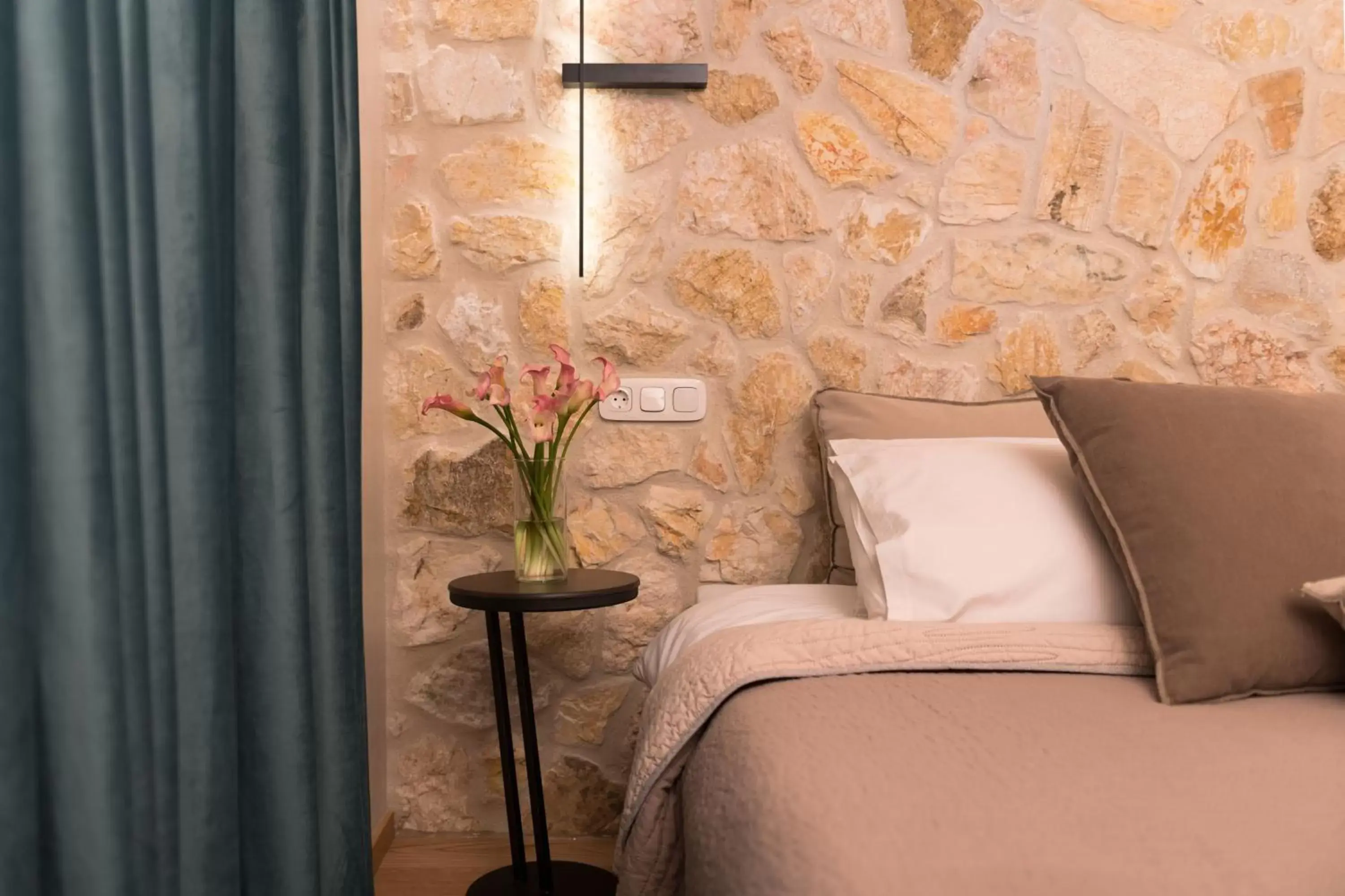 Bed in Tsikeli Boutique Hotel Meteora - Adults Friendly