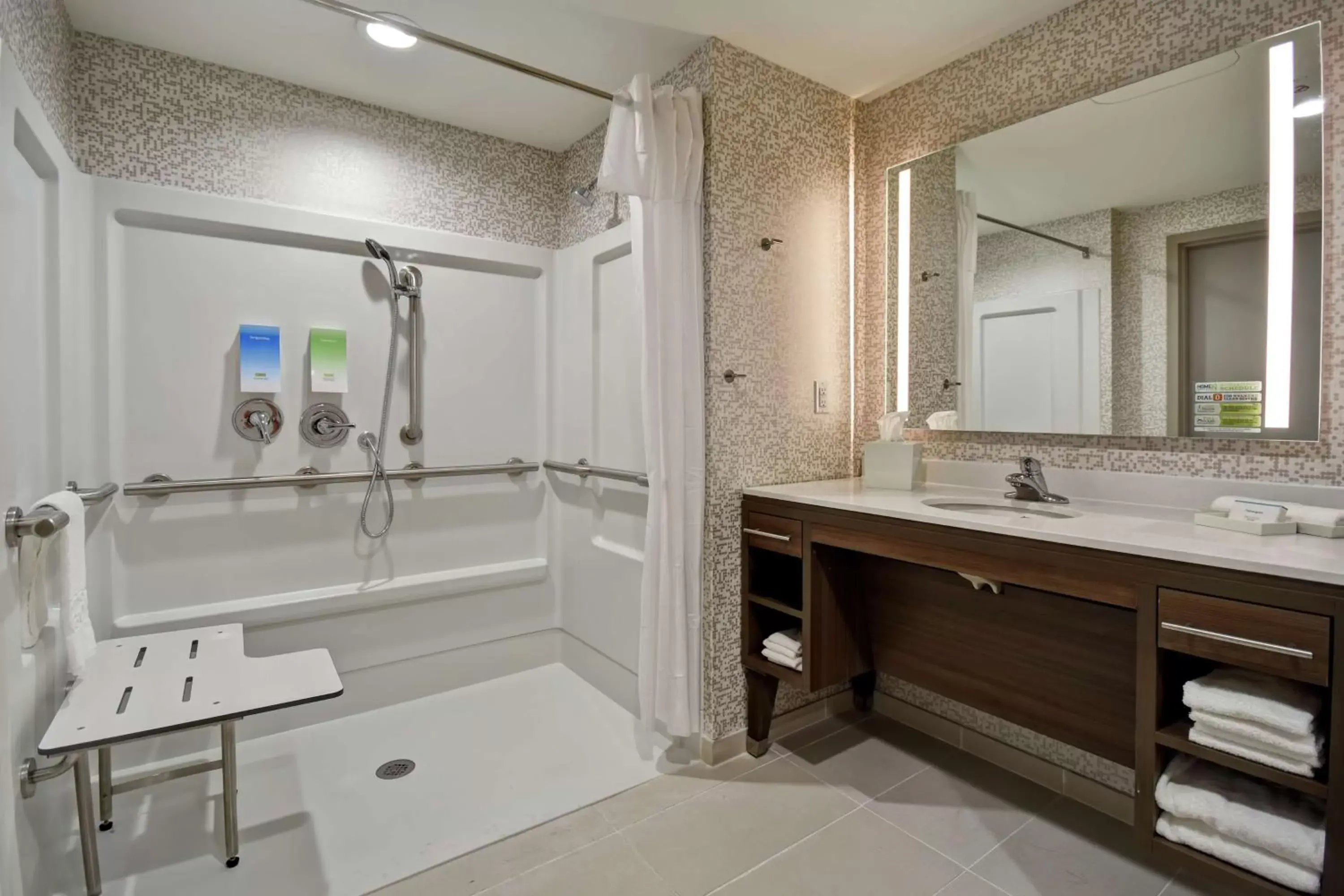 Bathroom in Home2 Suites By Hilton Frankfort