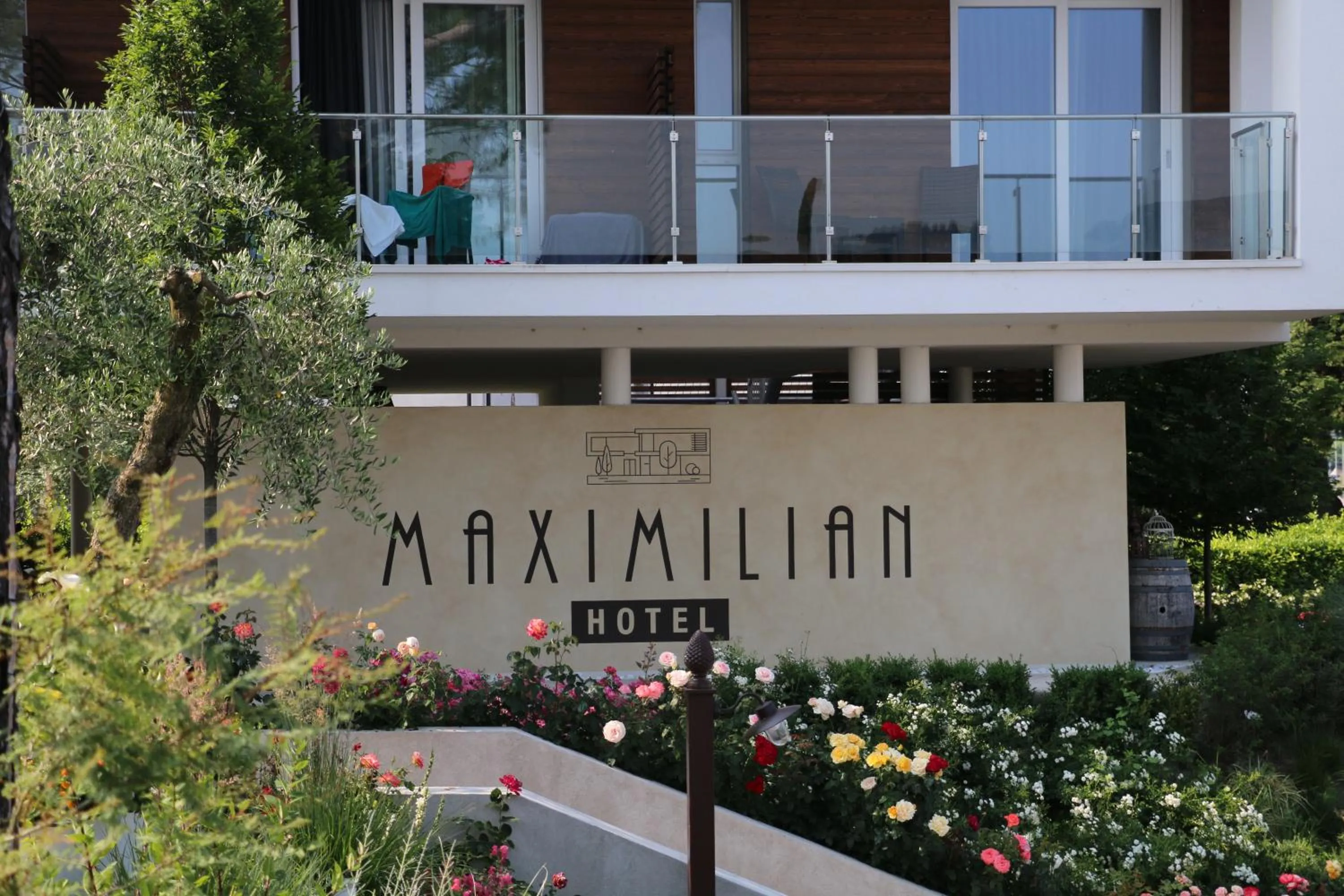 Property building in Hotel Maximilian