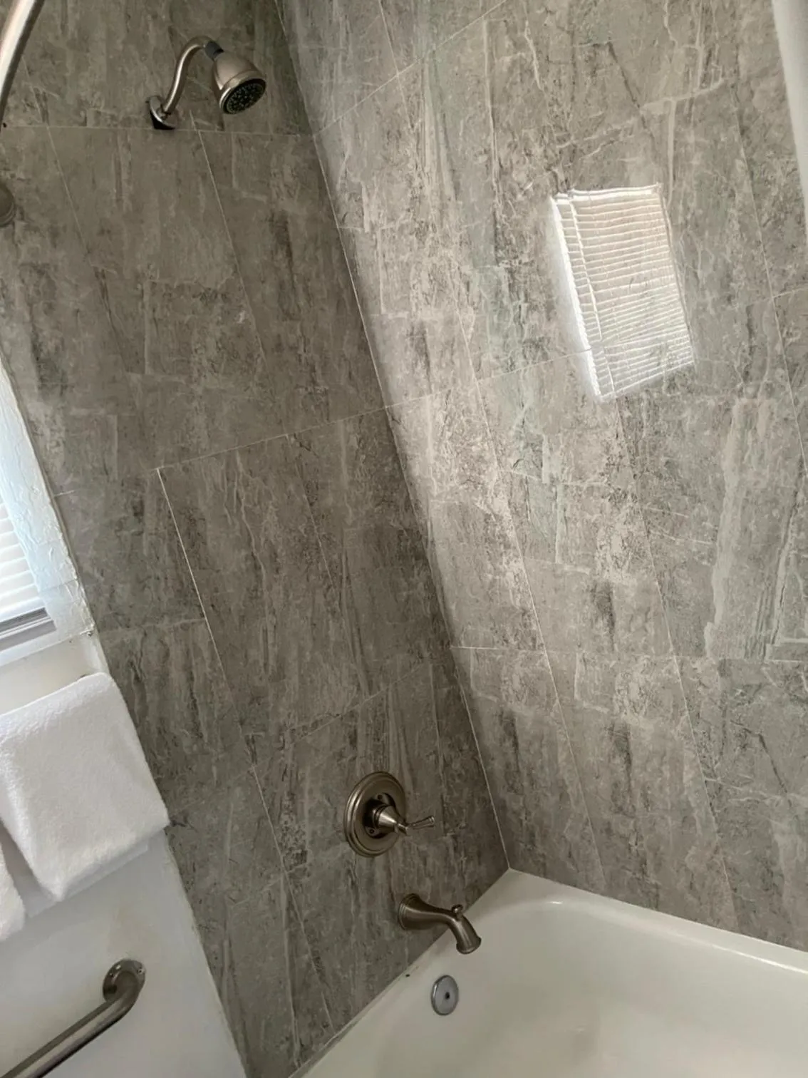 Bathroom in Americas Best Value Inn Royal Carriage