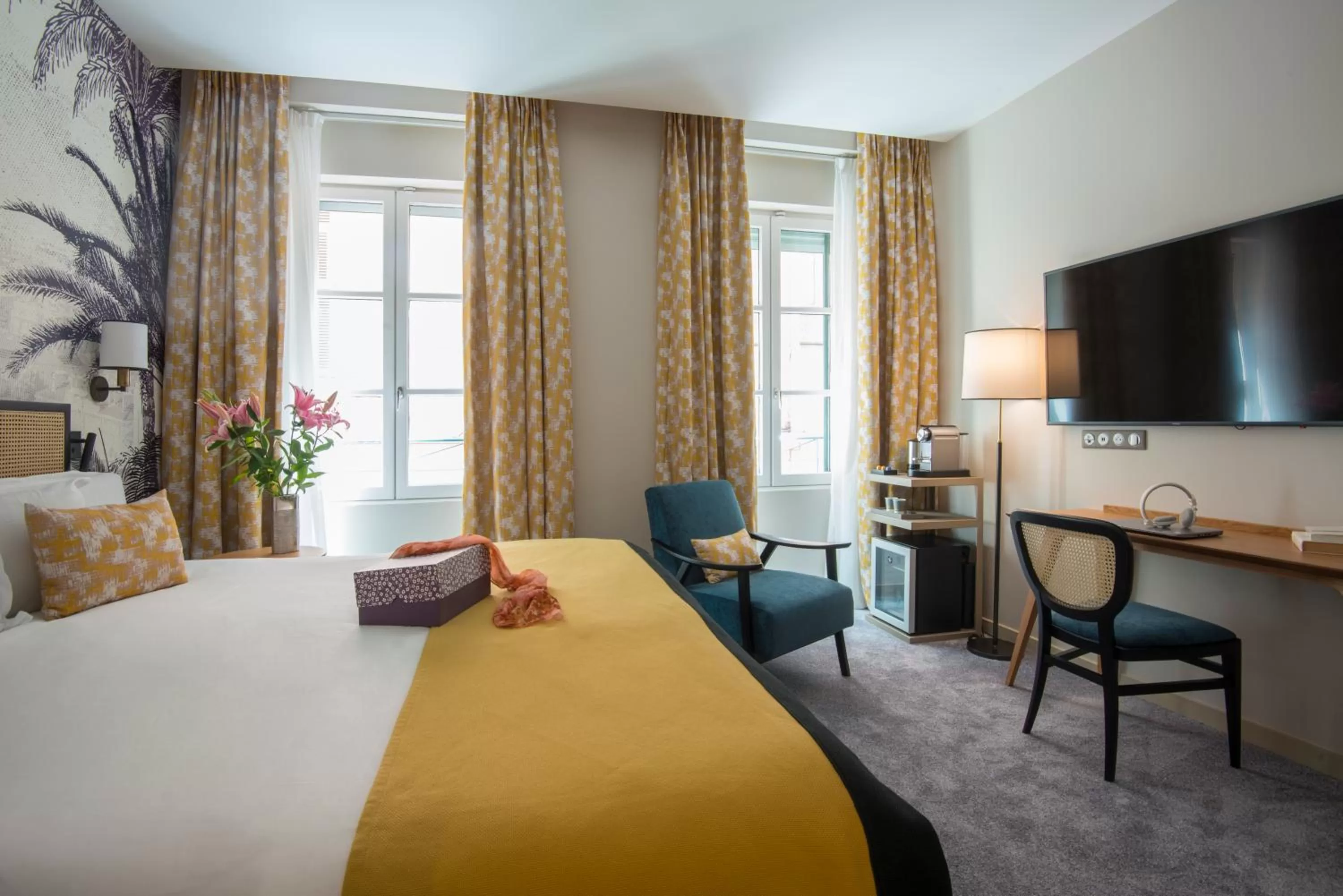 Photo of the whole room, Bed in Mercure Nice Marché Aux Fleurs