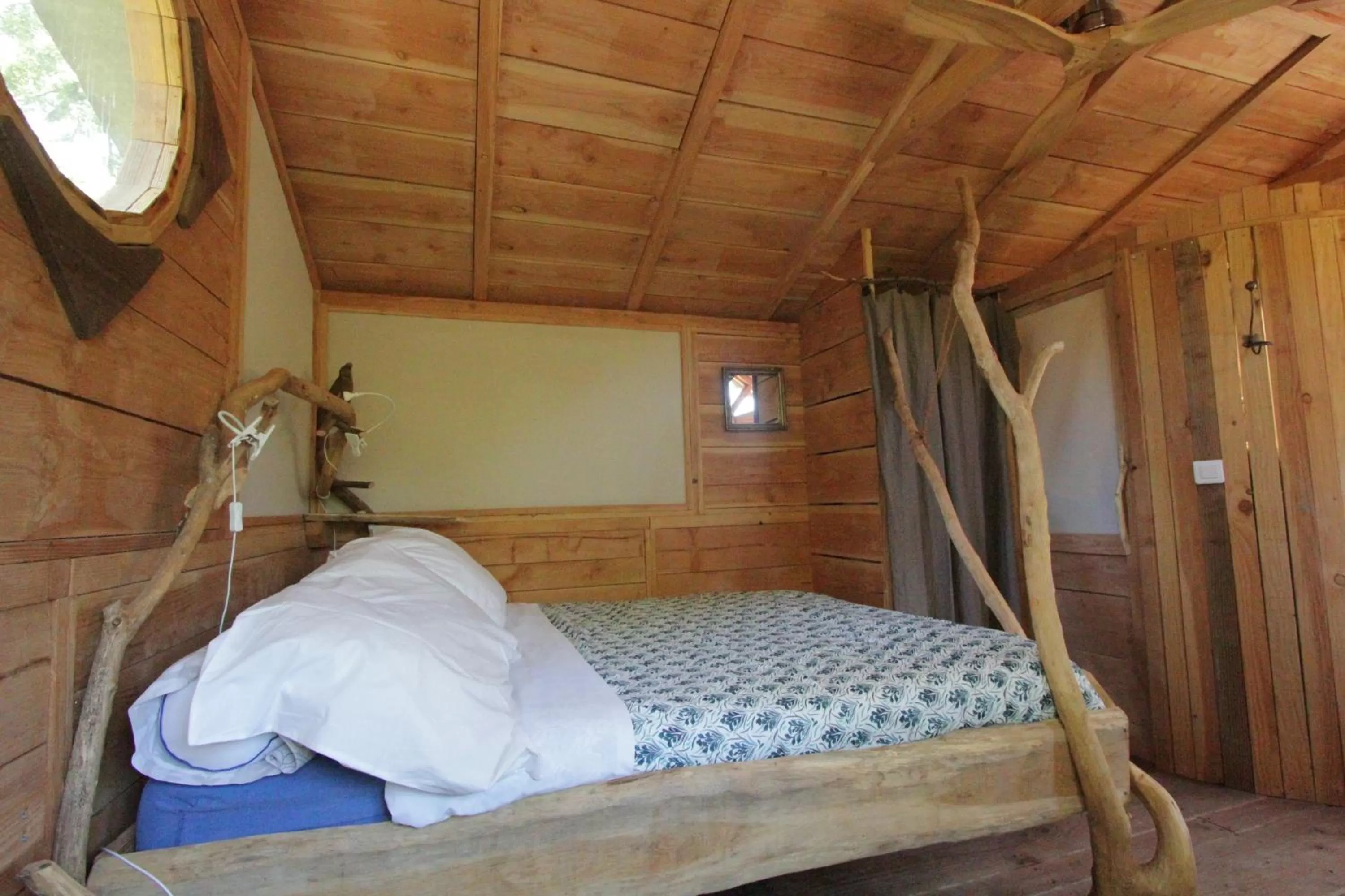 Bed in Le Pavillon Vert - B&B