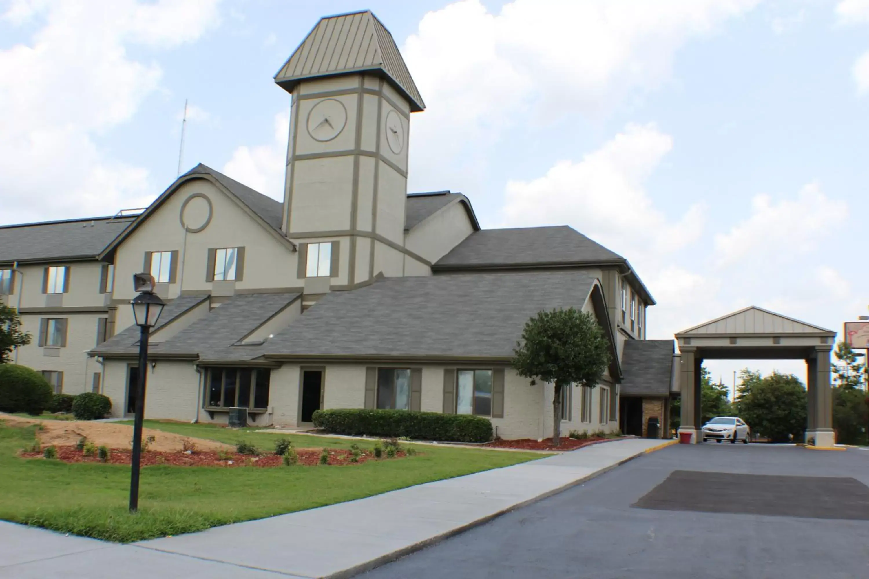 Property building in Araamda Inn Property building in Araamda Inn