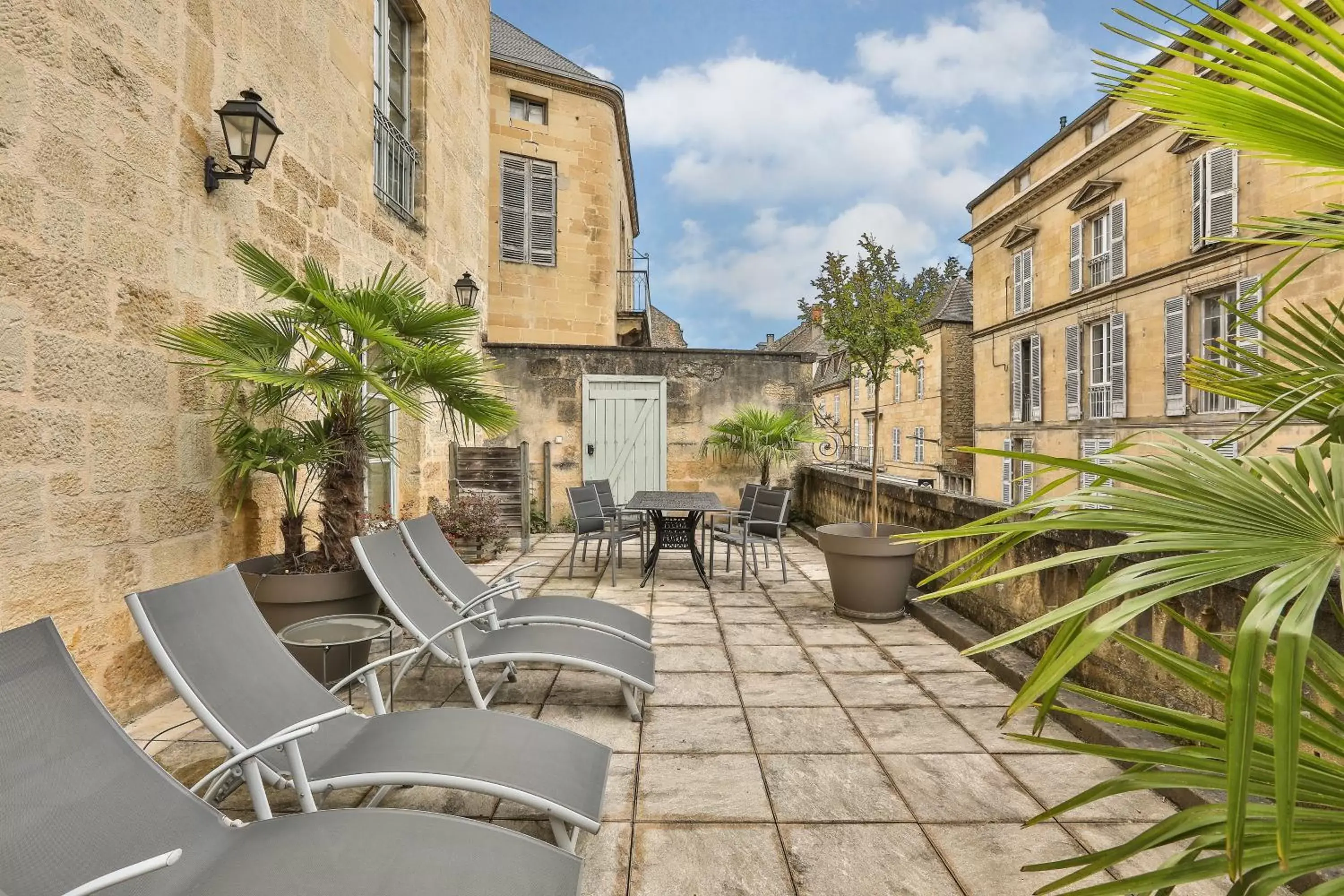 Patio in La Villa des Consuls