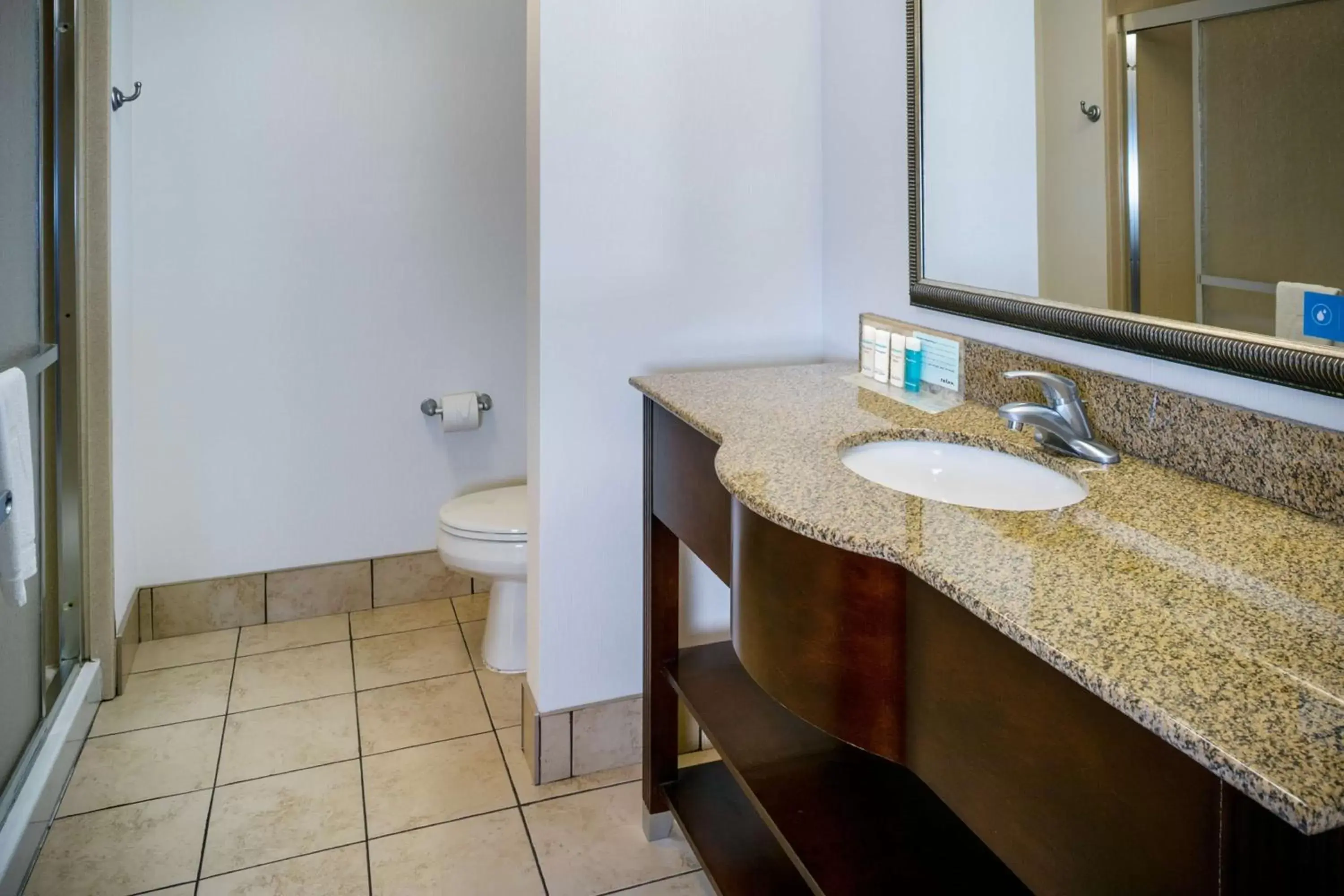 Bathroom in Hampton Inn & Suites Toledo-Perrysburg