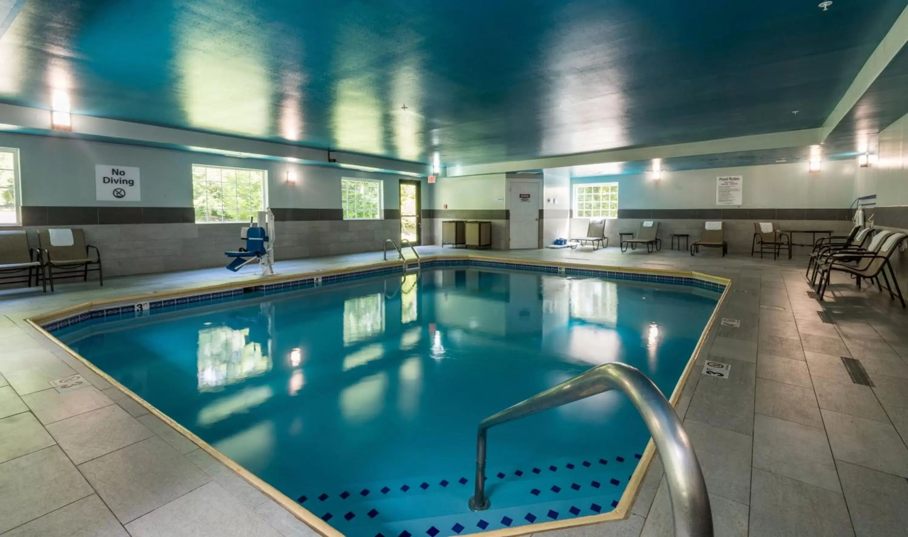 Swimming Pool in Holiday Inn Express & Suites Carmel North – Westfield, an IHG Hotel