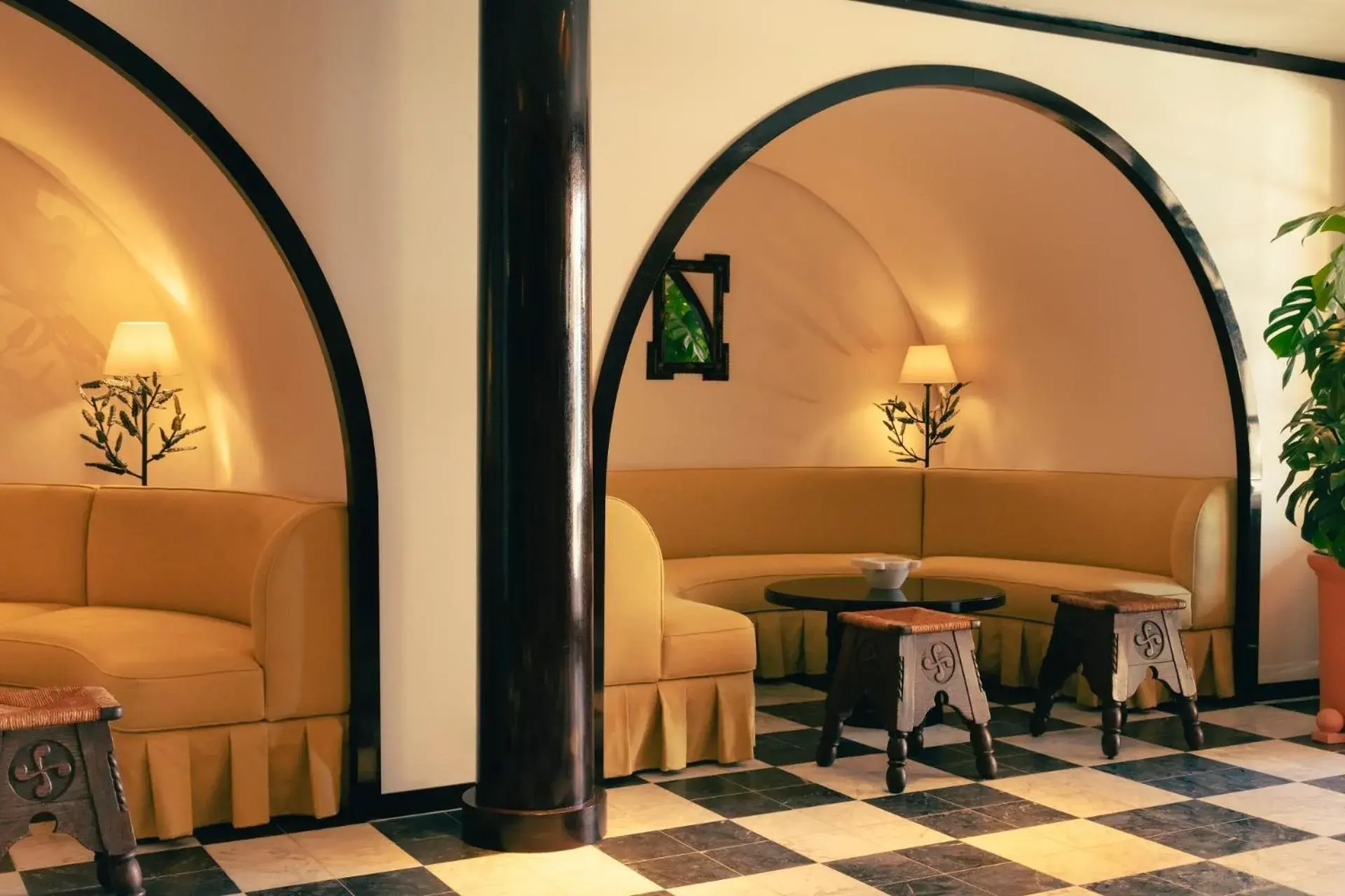 Lounge or bar in Hotel la Ponche