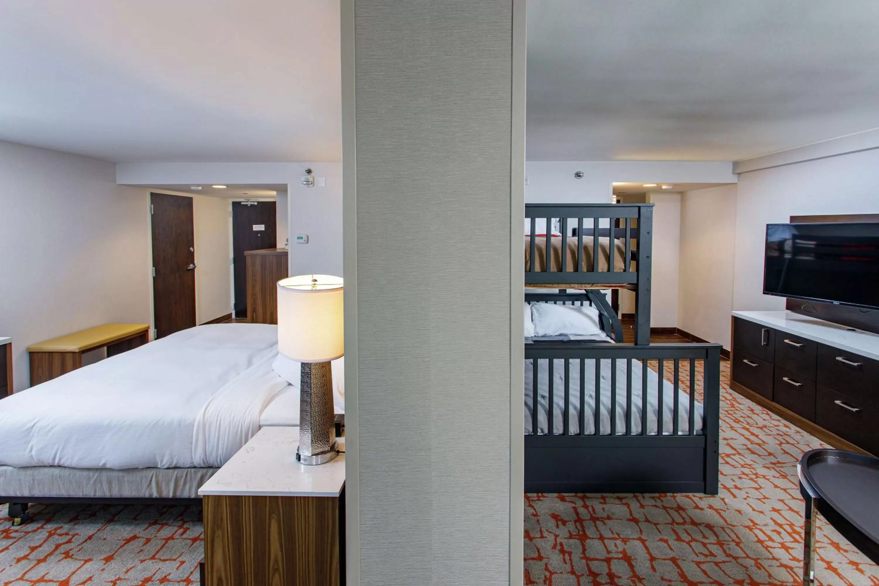 Bedroom, Bed in DoubleTree by Hilton Appleton, WI