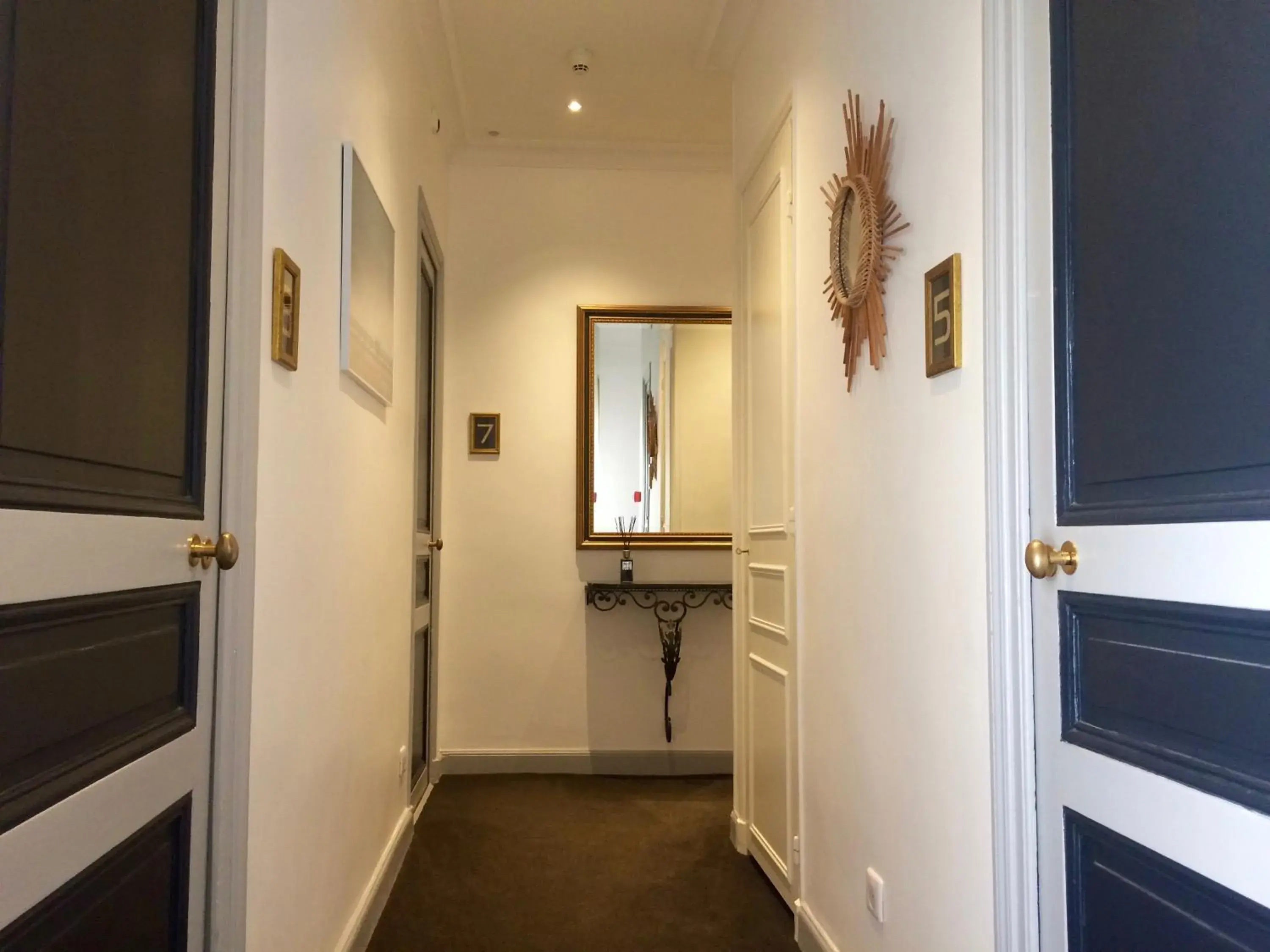 Lobby or reception, Bathroom in Hotel Villa Rose