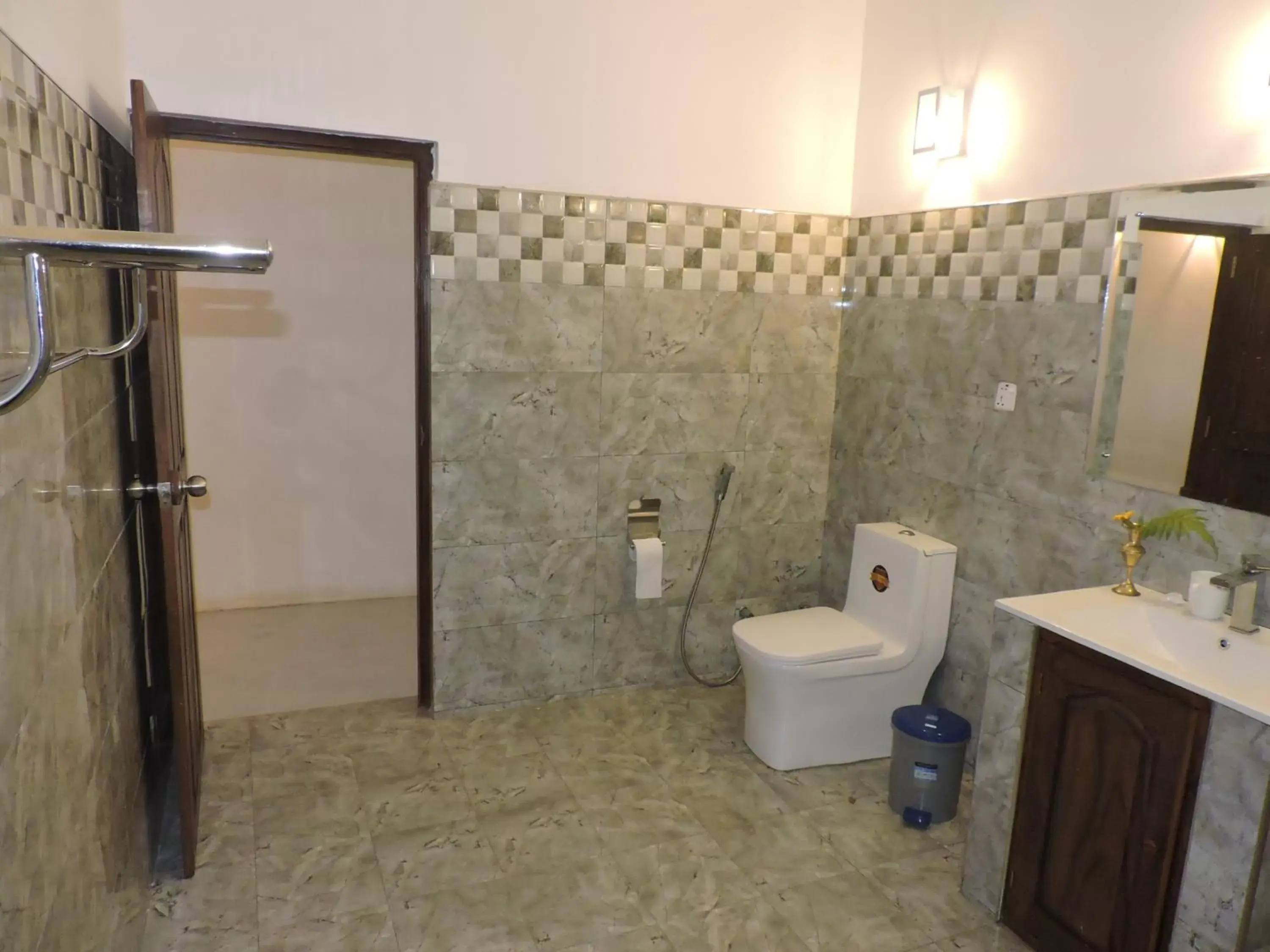 Toilet, Bathroom in Misty Hills Ella Resort