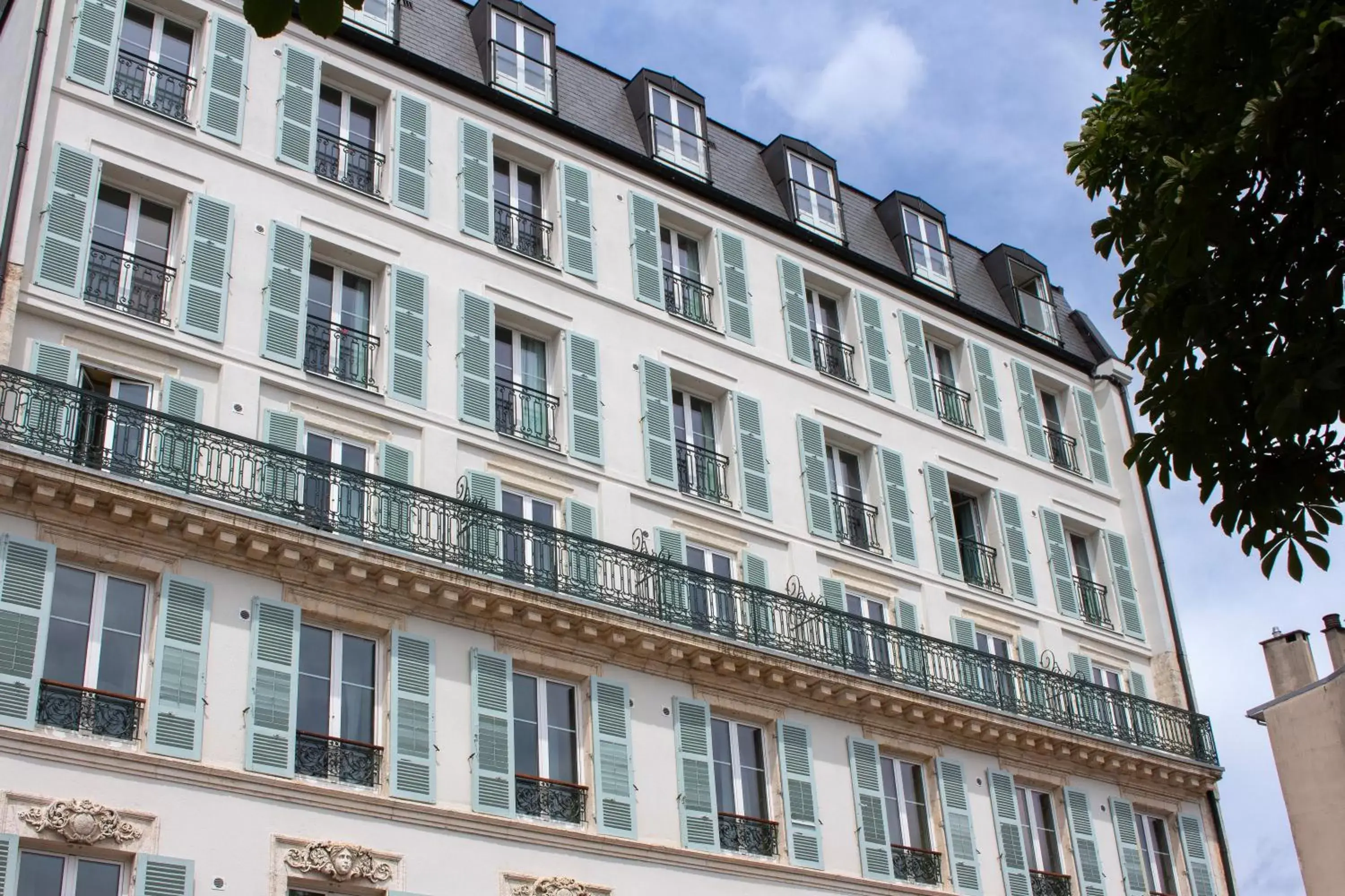 Property Building in Brit Hotel Limoges Centre Gare - Hôtel & Spa