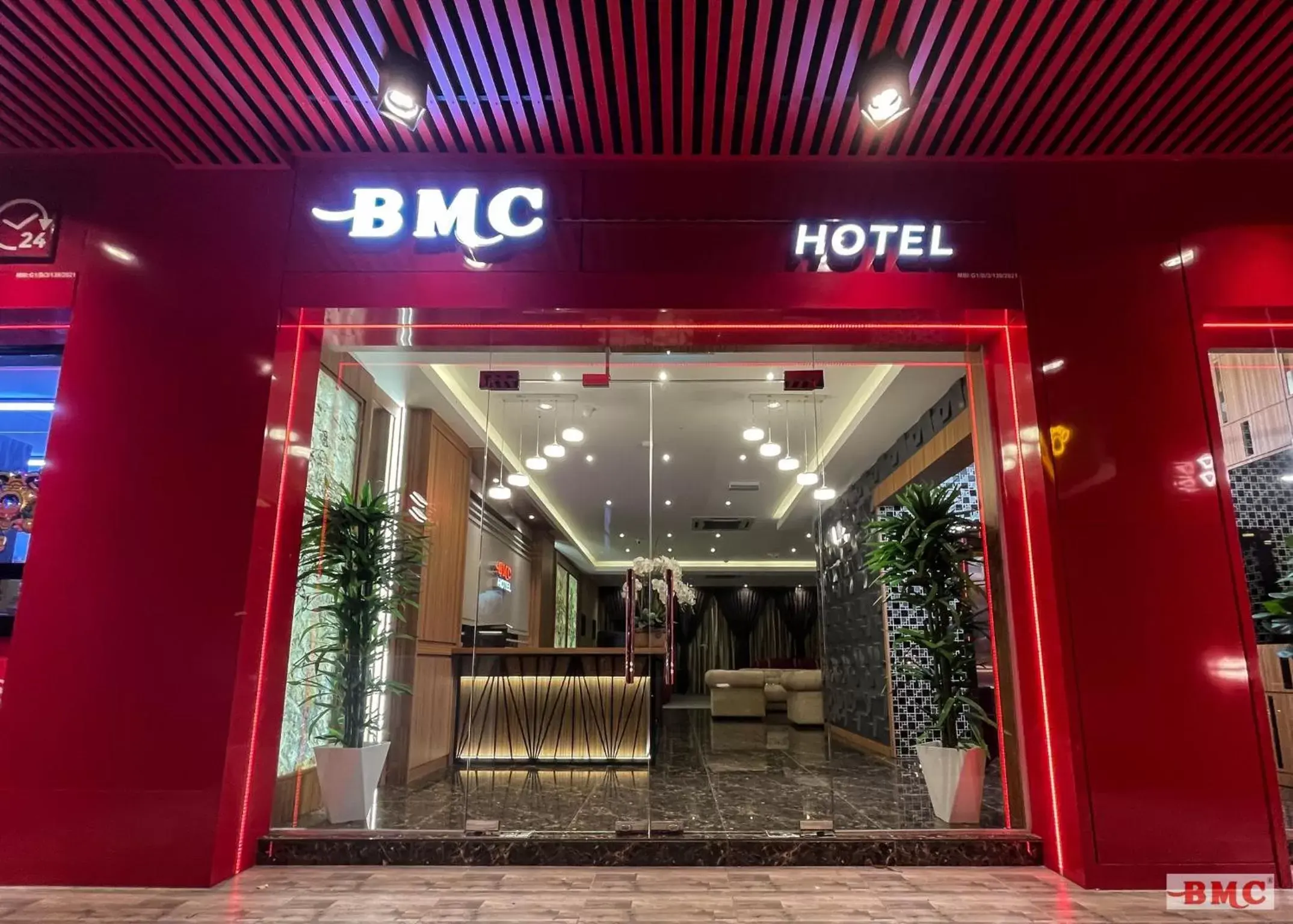 Facade/entrance in BMC Hotel