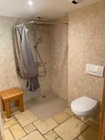 Bathroom in Casino Circus d'Allevard