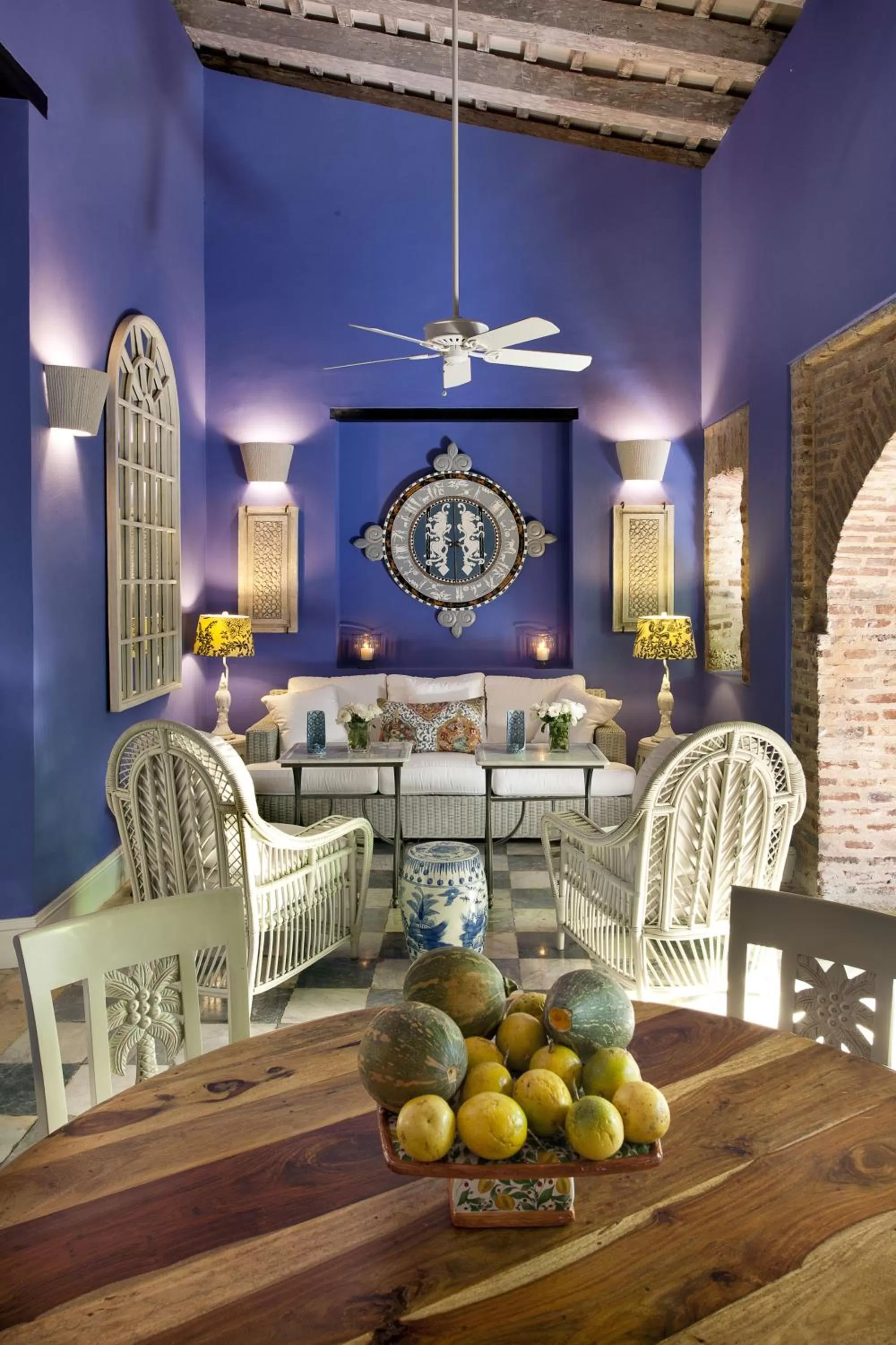 Seating area in Casas del XVI