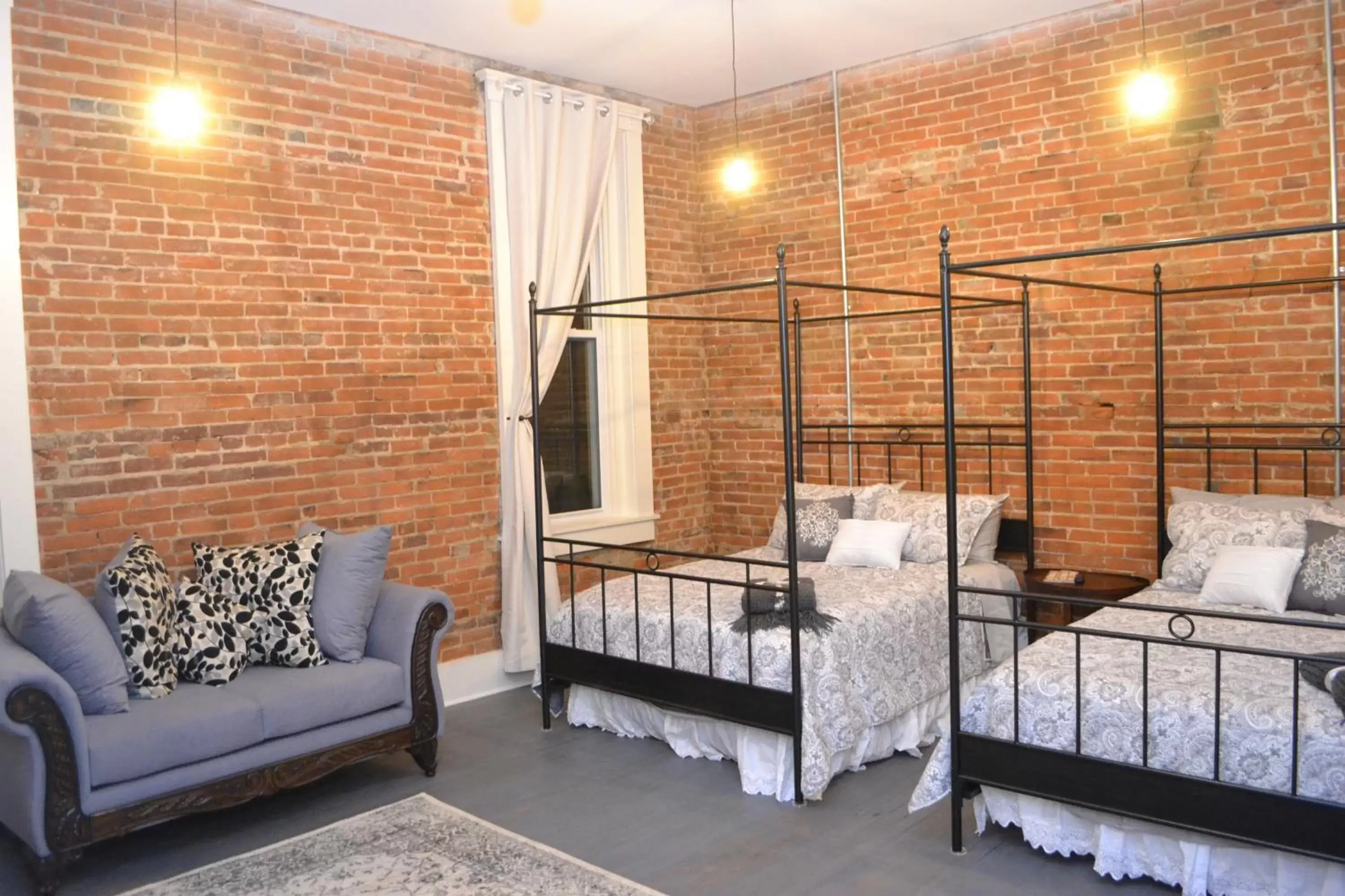 Bed in Eighteen-Ninety Sleepover Bed in Eighteen-Ninety Sleepover