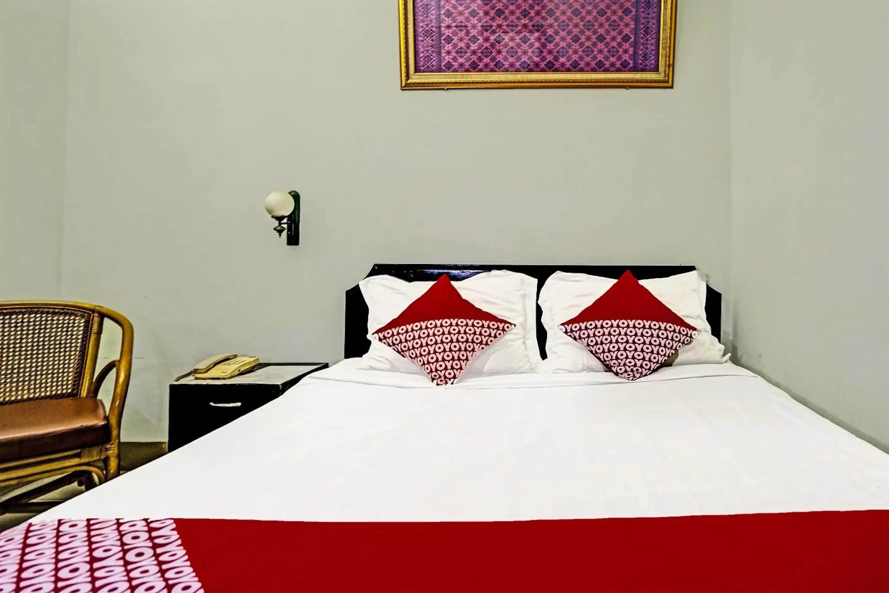 Bedroom, Bed in SUPER OYO 91805 Hotel Wisma Bari