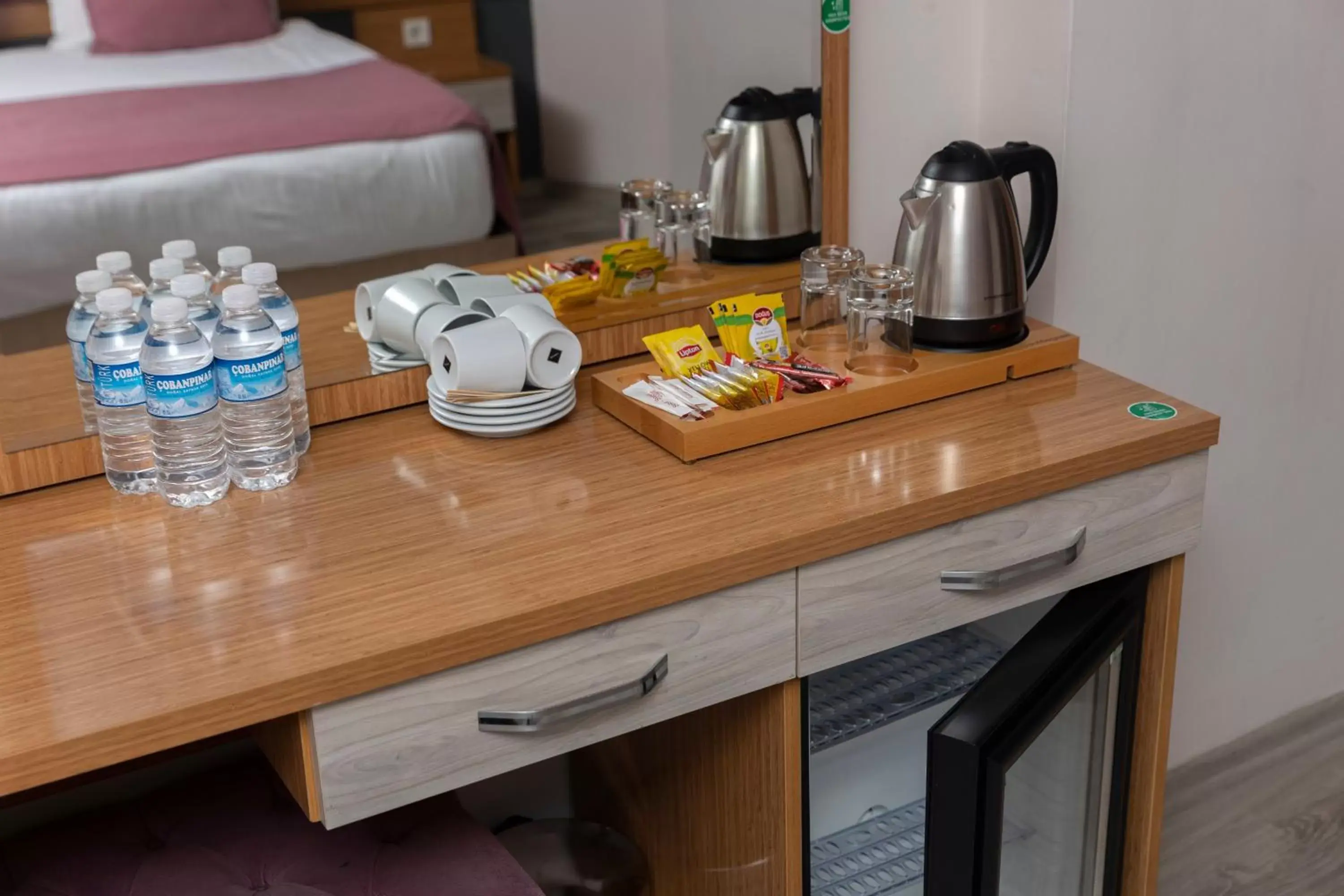 Coffee/tea facilities in Hotel Black Pearl