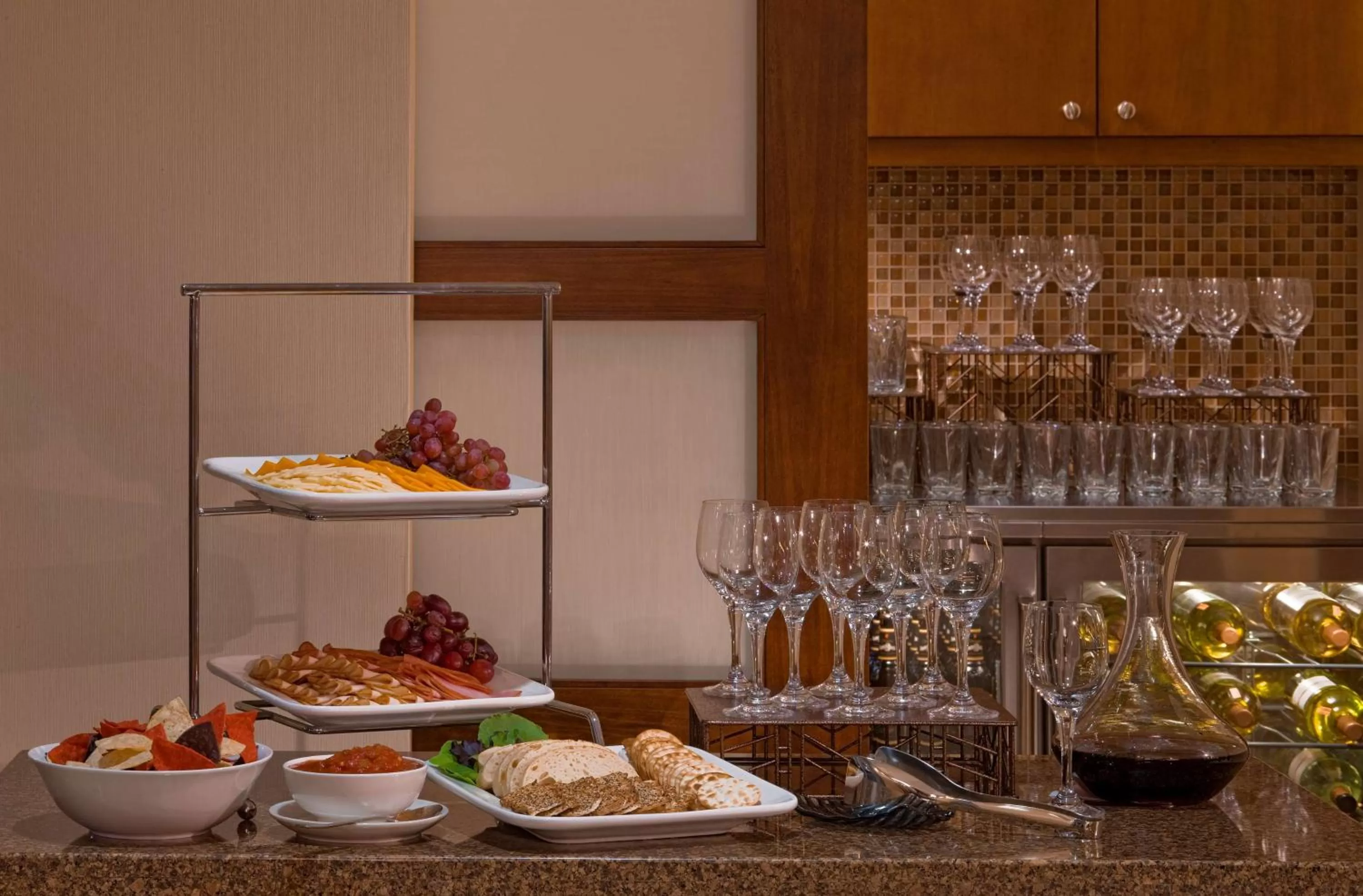 Restaurant/places to eat in Hyatt House Salt Lake City/Sandy