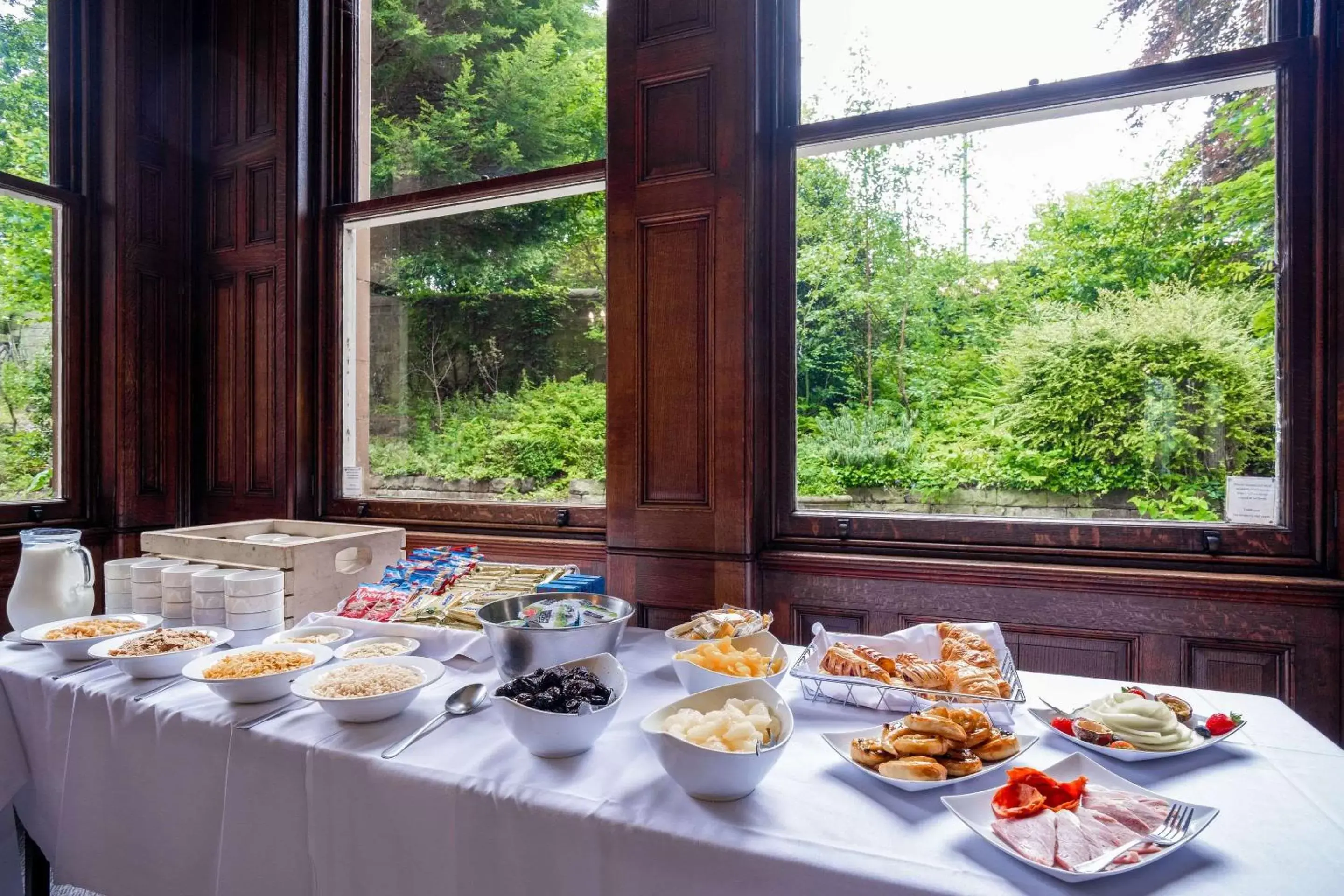 Restaurant/places to eat, Breakfast in Makeney Hall Hotel