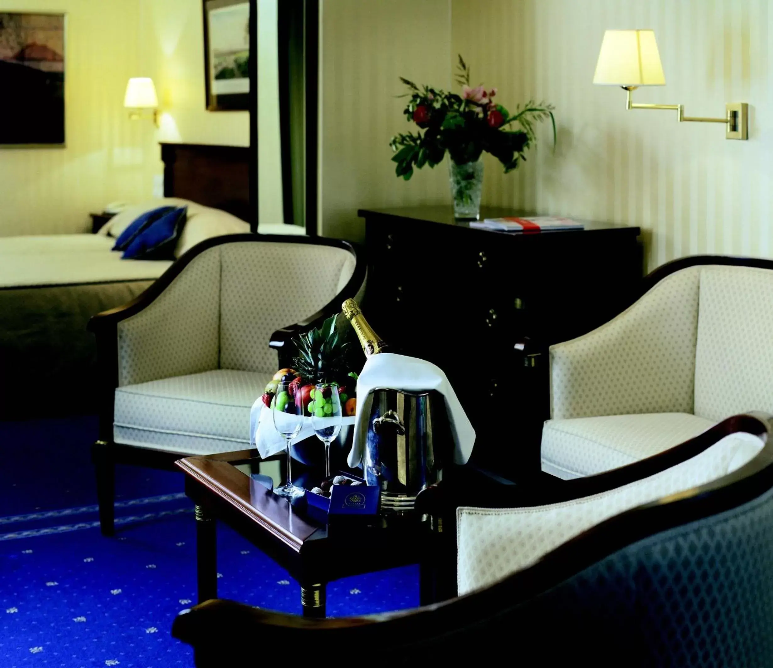 Seating area in Hotel Ambassador