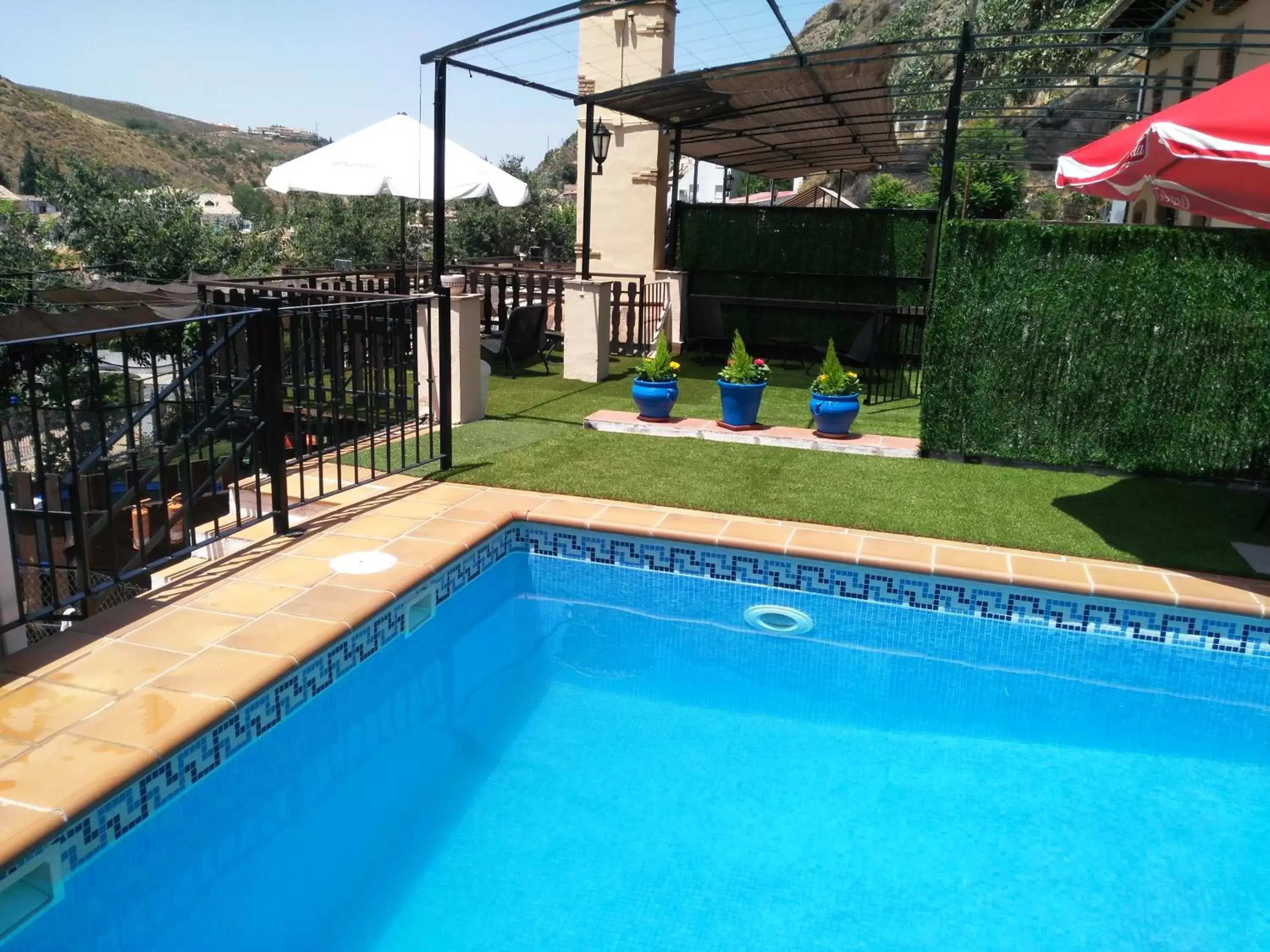 Swimming Pool in Hotel Rural Huerta del Laurel