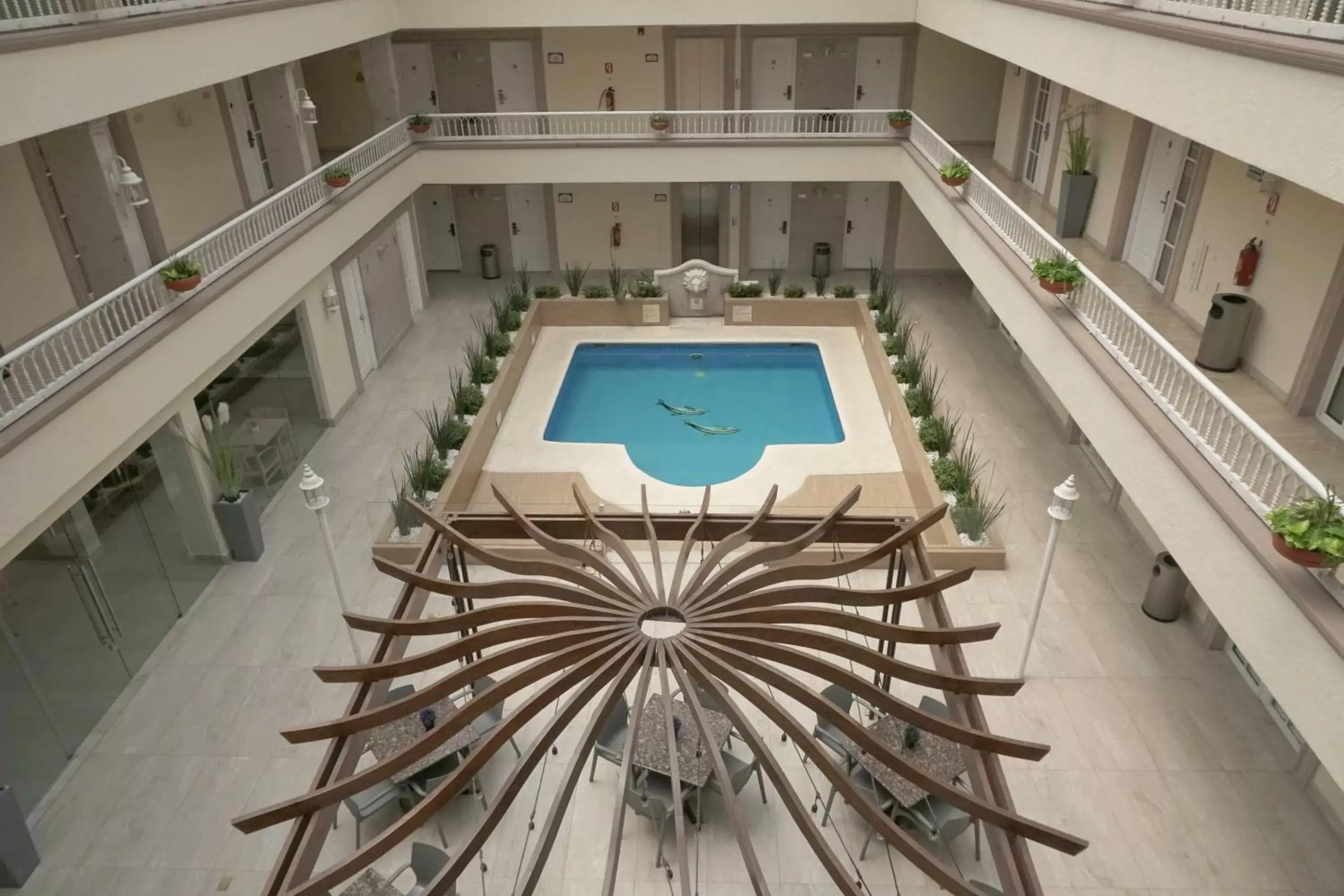 Pool View in Best Western PLUS Monterrey Colón Pool View in Best Western PLUS Monterrey Colón