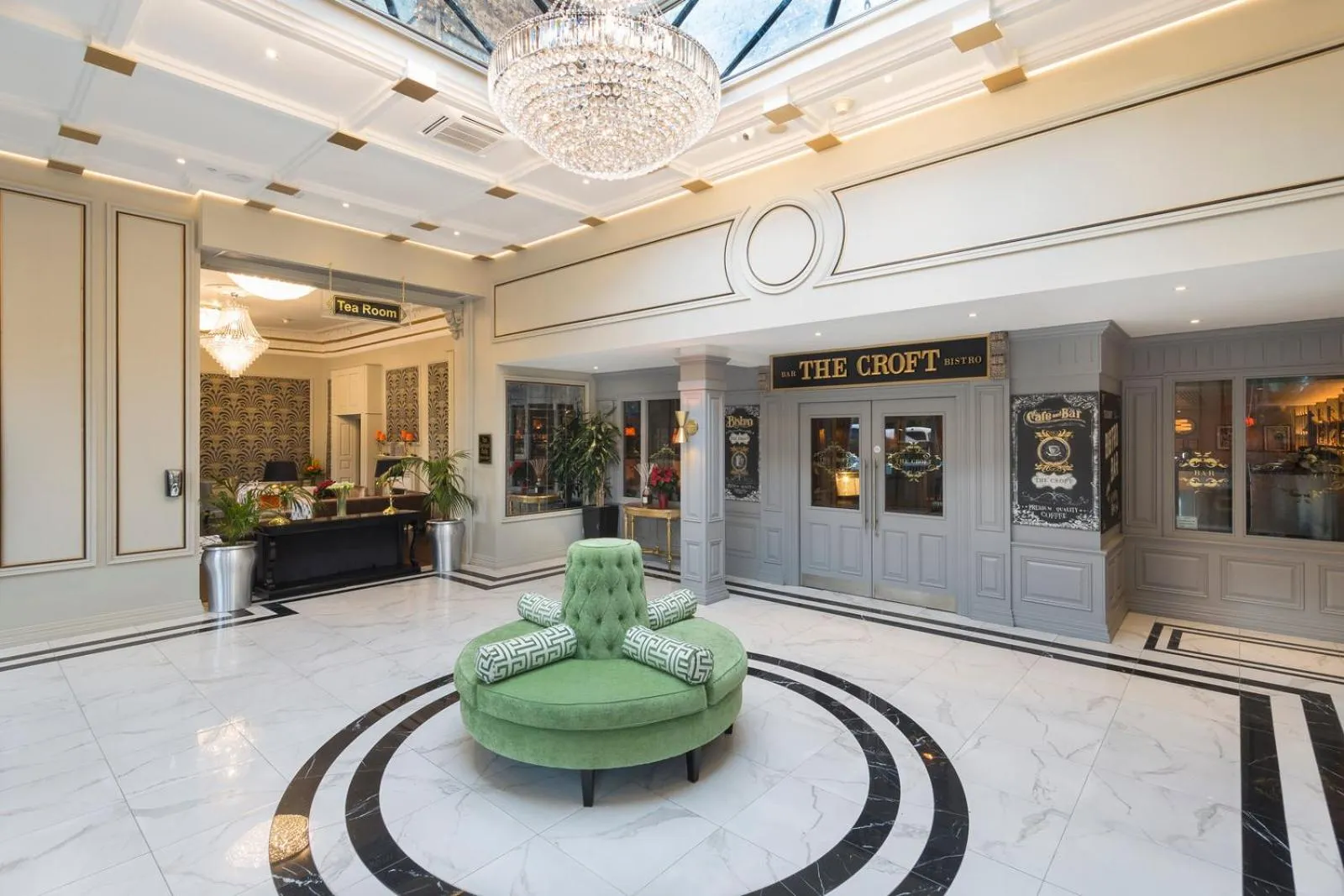 Lobby or reception in Bonnington Hotel & Leisure Centre