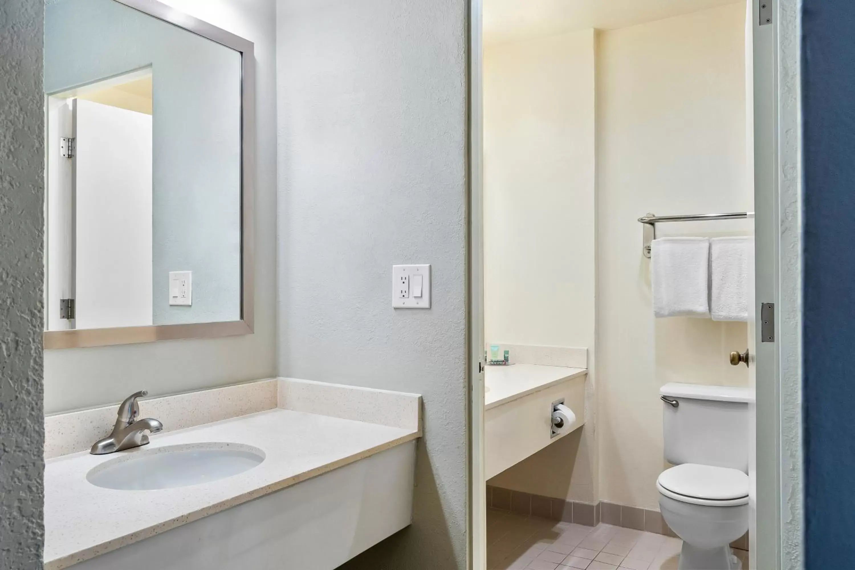 Bathroom in Golden Sails Hotel