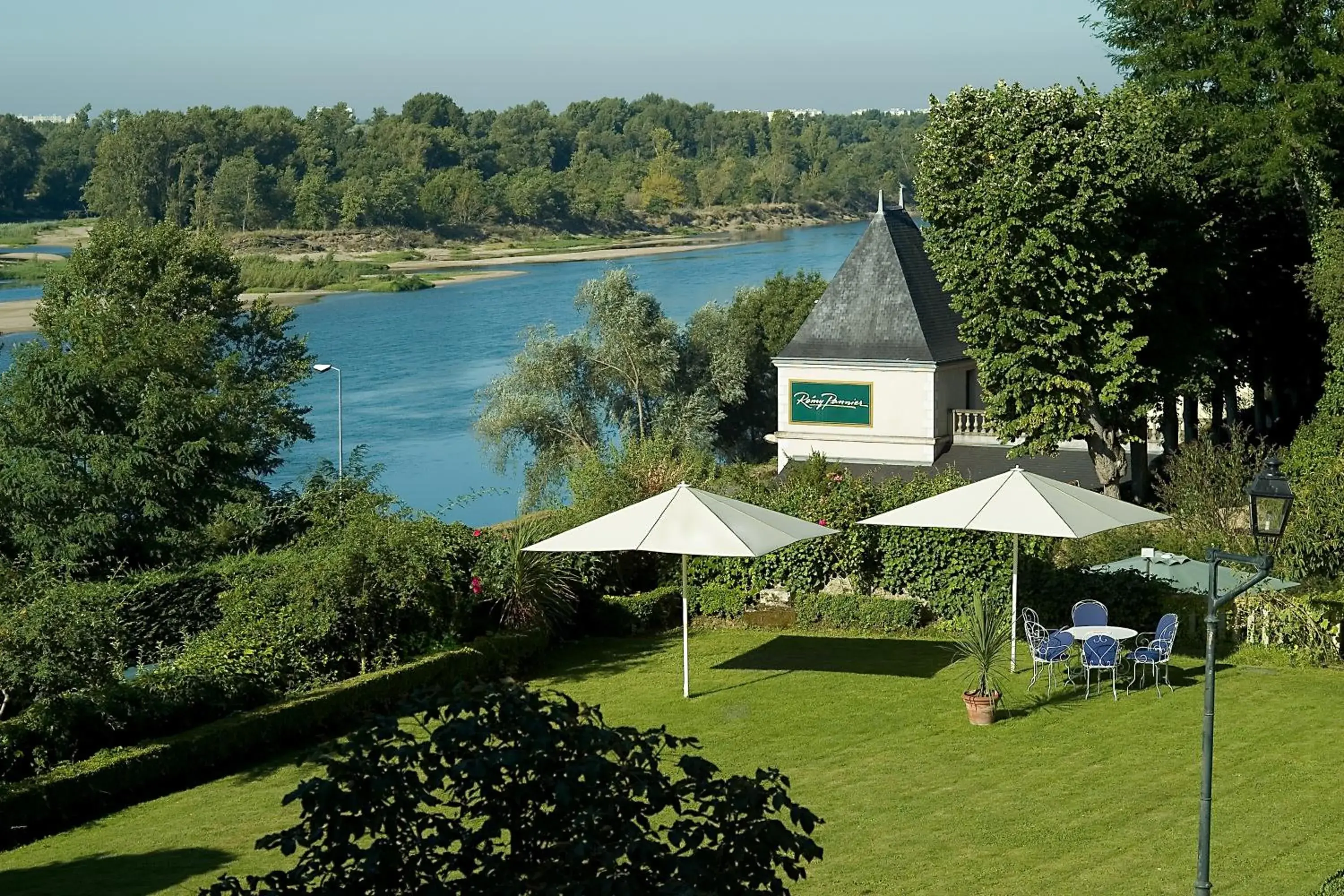 Garden, Bird's-eye View in Hotel Les Hautes Roches