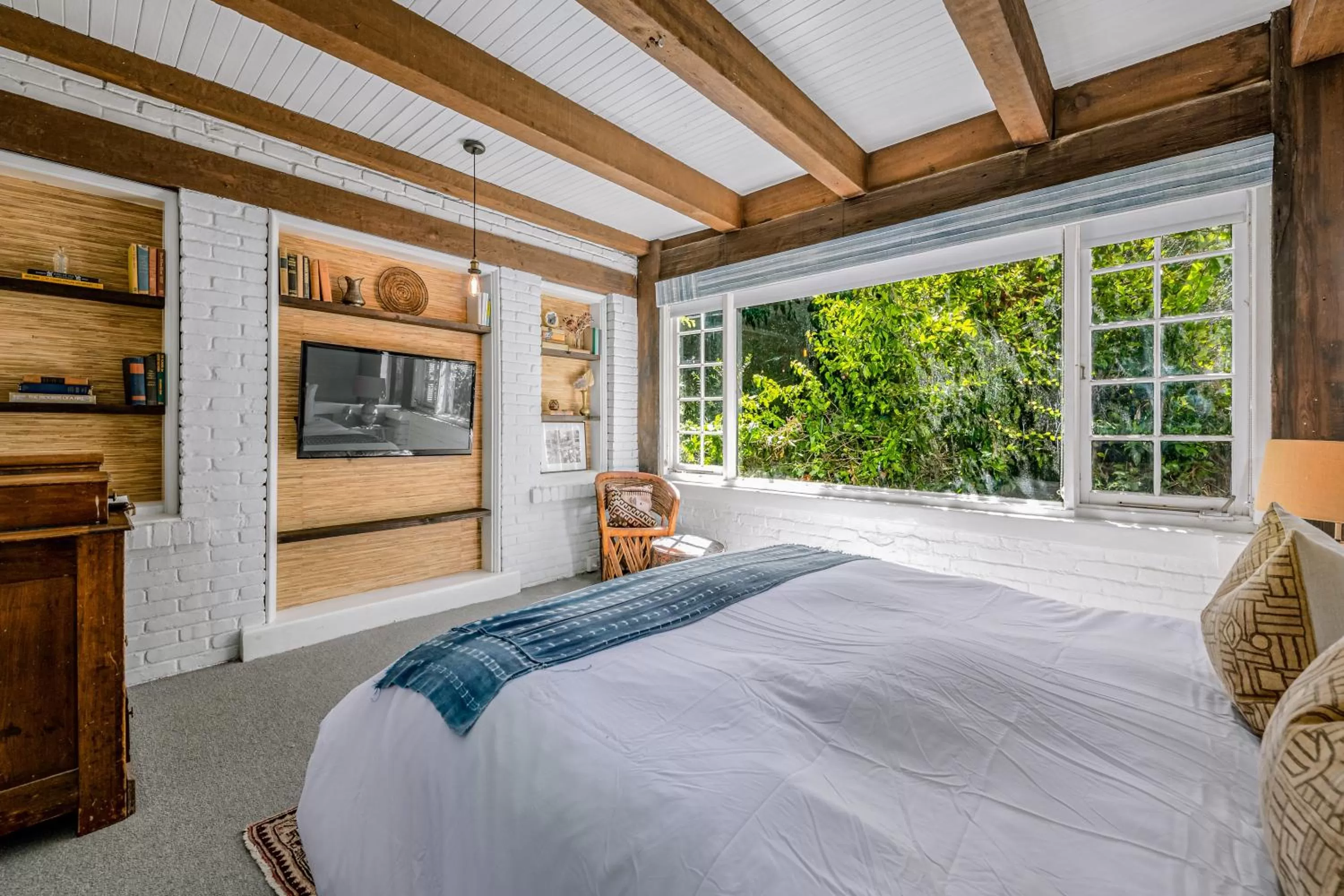 Bed in Venice Beach House